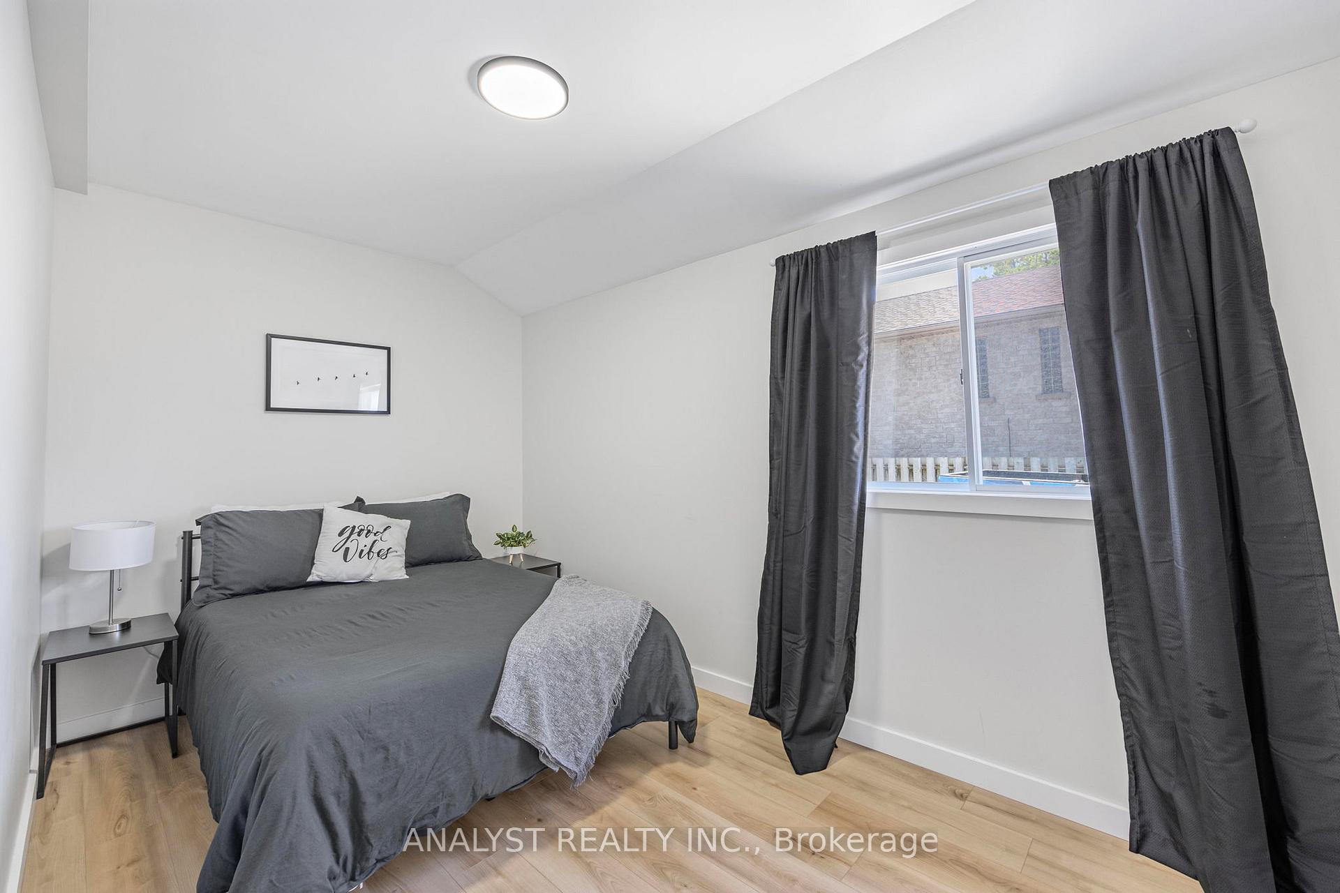 Photo 13 of 28 River Avenue Crescent, Wasaga Beach — HOMEH