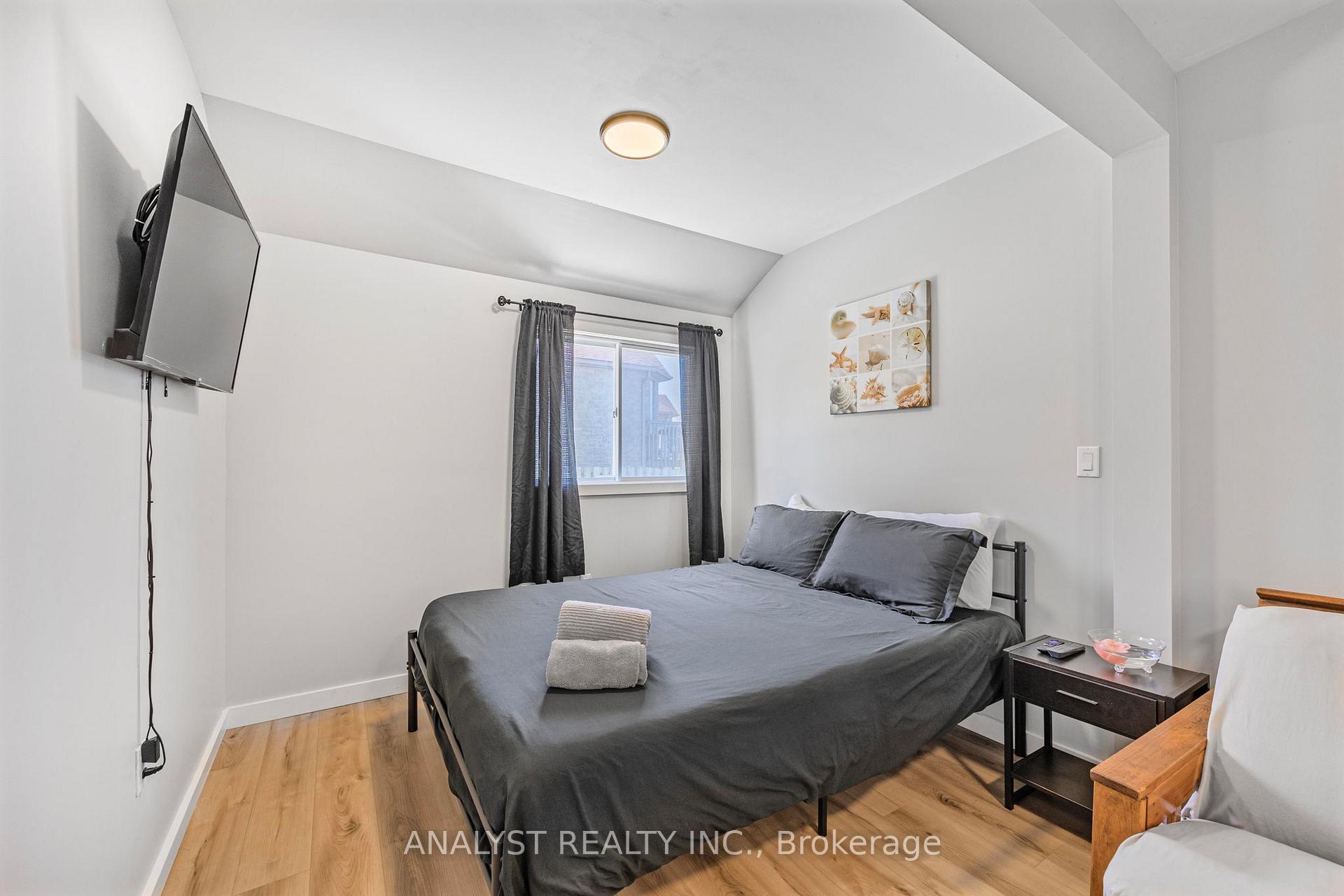 Photo 23 of 28 River Avenue Crescent, Wasaga Beach — HOMEH