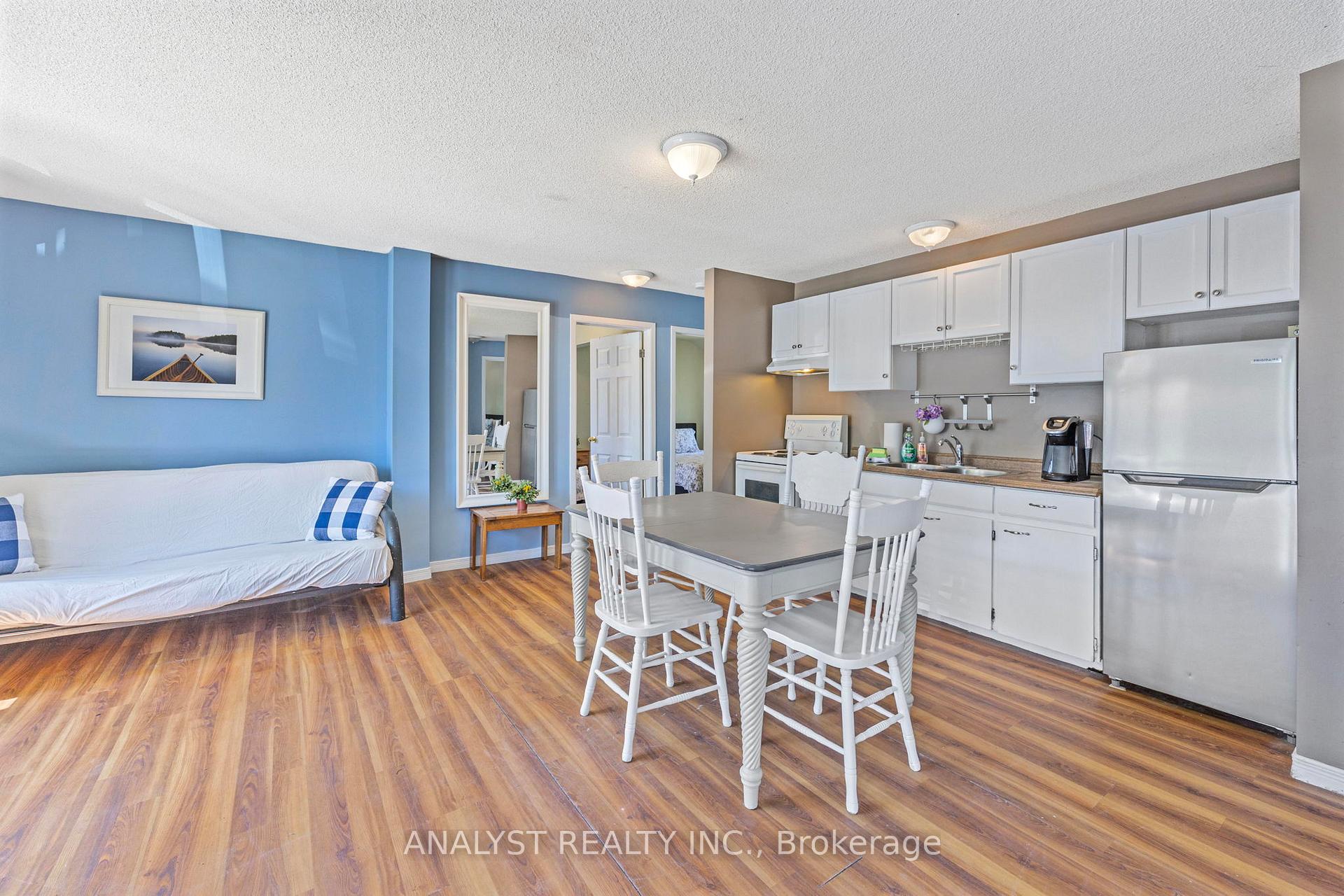 Photo 37 of 28 River Avenue Crescent, Wasaga Beach — HOMEH