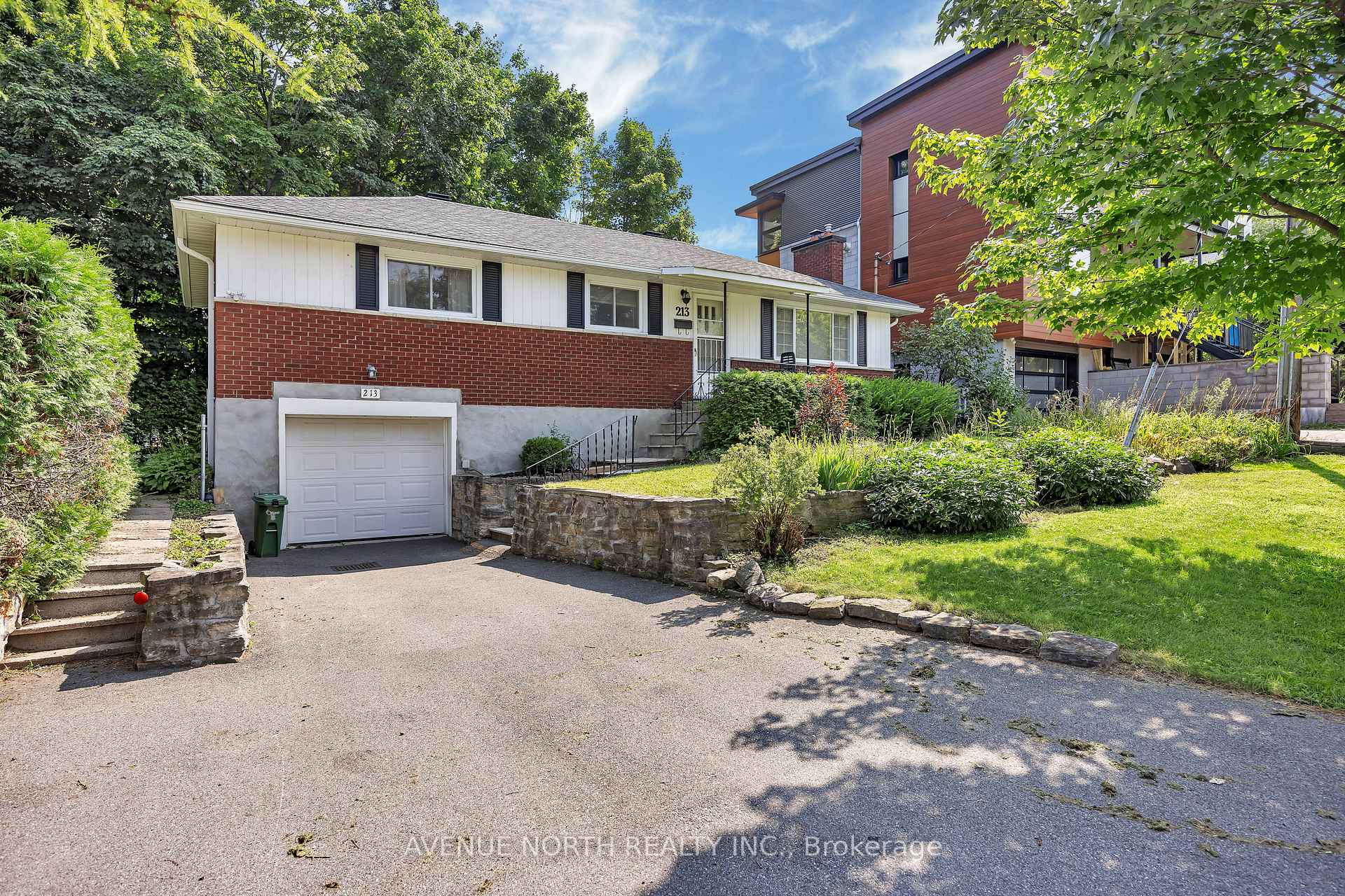 Photo 2 of 213 Ancaster Avenue, Ottawa, Woodroffe — HOMEH