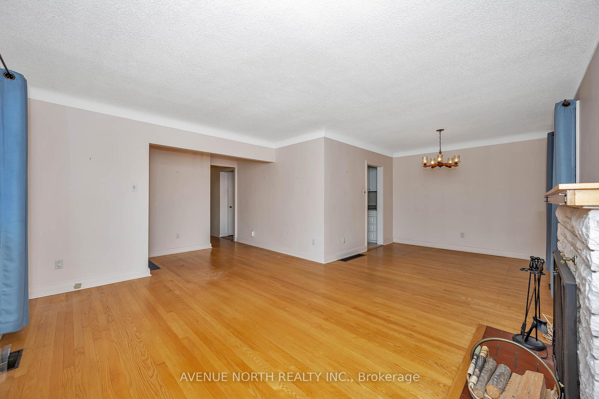 Photo 6 of 213 Ancaster Avenue, Ottawa, Woodroffe — HOMEH