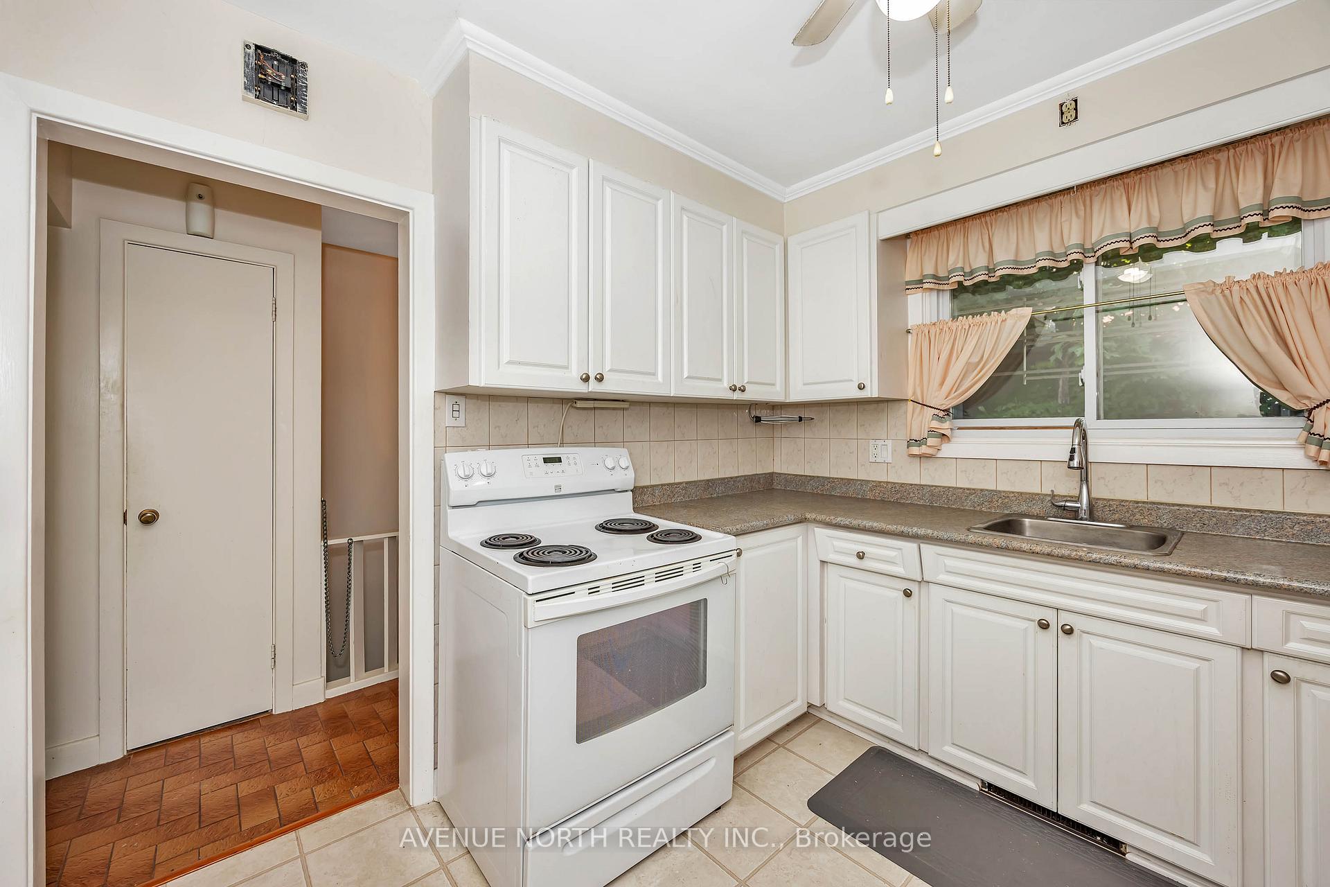 Photo 9 of 213 Ancaster Avenue, Ottawa, Woodroffe — HOMEH