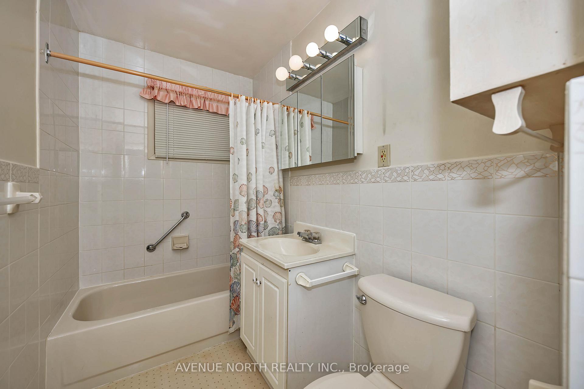 Photo 15 of 213 Ancaster Avenue, Ottawa, Woodroffe — HOMEH