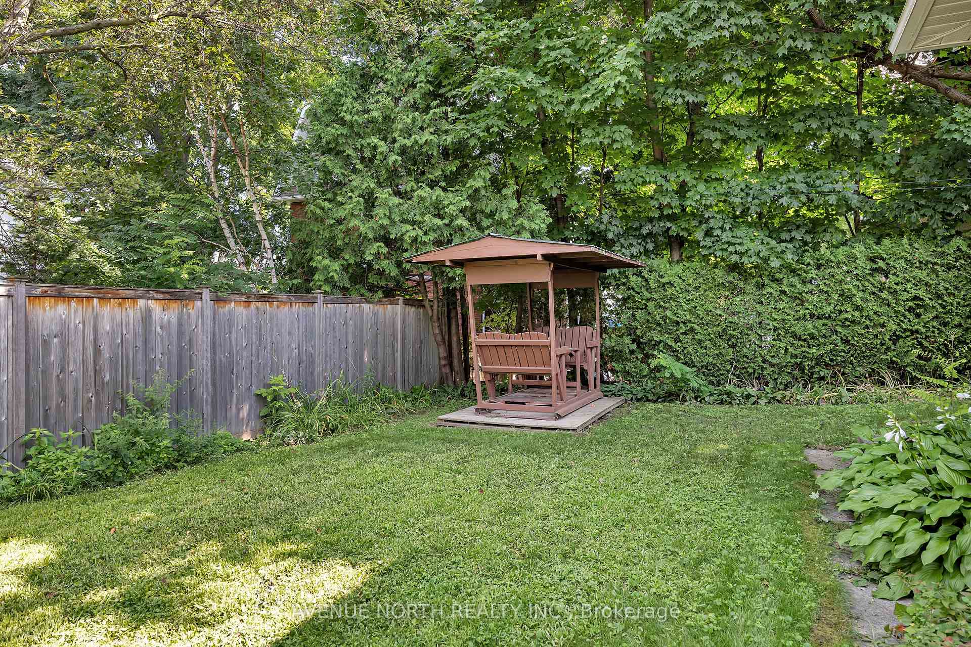 Photo 25 of 213 Ancaster Avenue, Ottawa, Woodroffe — HOMEH