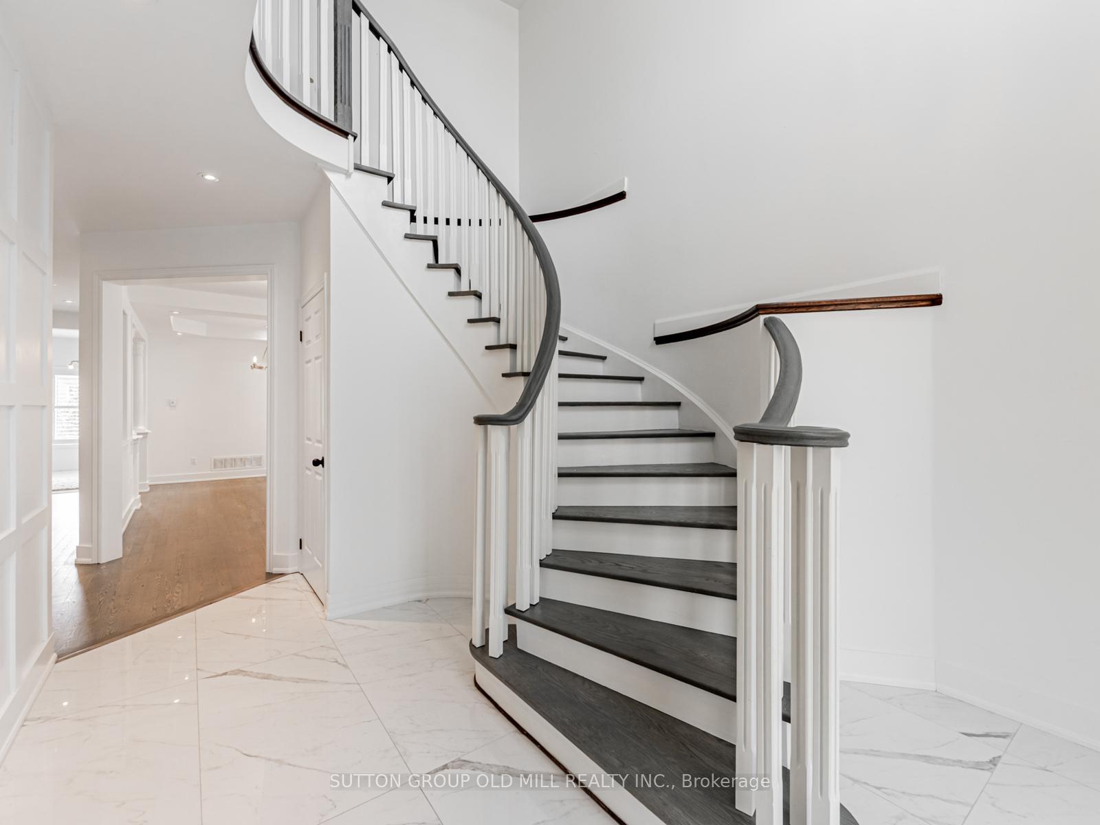 Photo 4 of Unit UPPER, 438 Peter Rupert Avenue, Vaughan, Patterson — HOMEH
