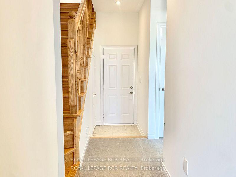 Photo 3 of 32 Dockside Way, Whitby, Port Whitby — HOMEH