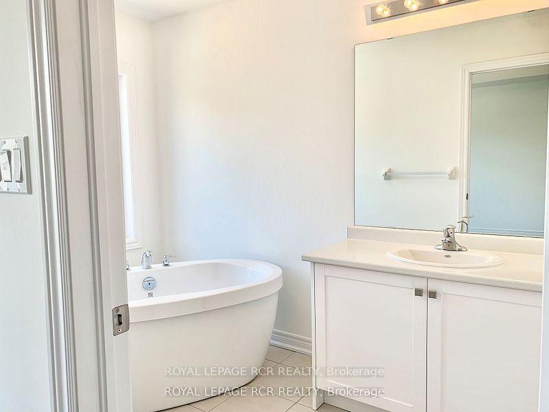 Photo 18 of 32 Dockside Way, Whitby, Port Whitby — HOMEH