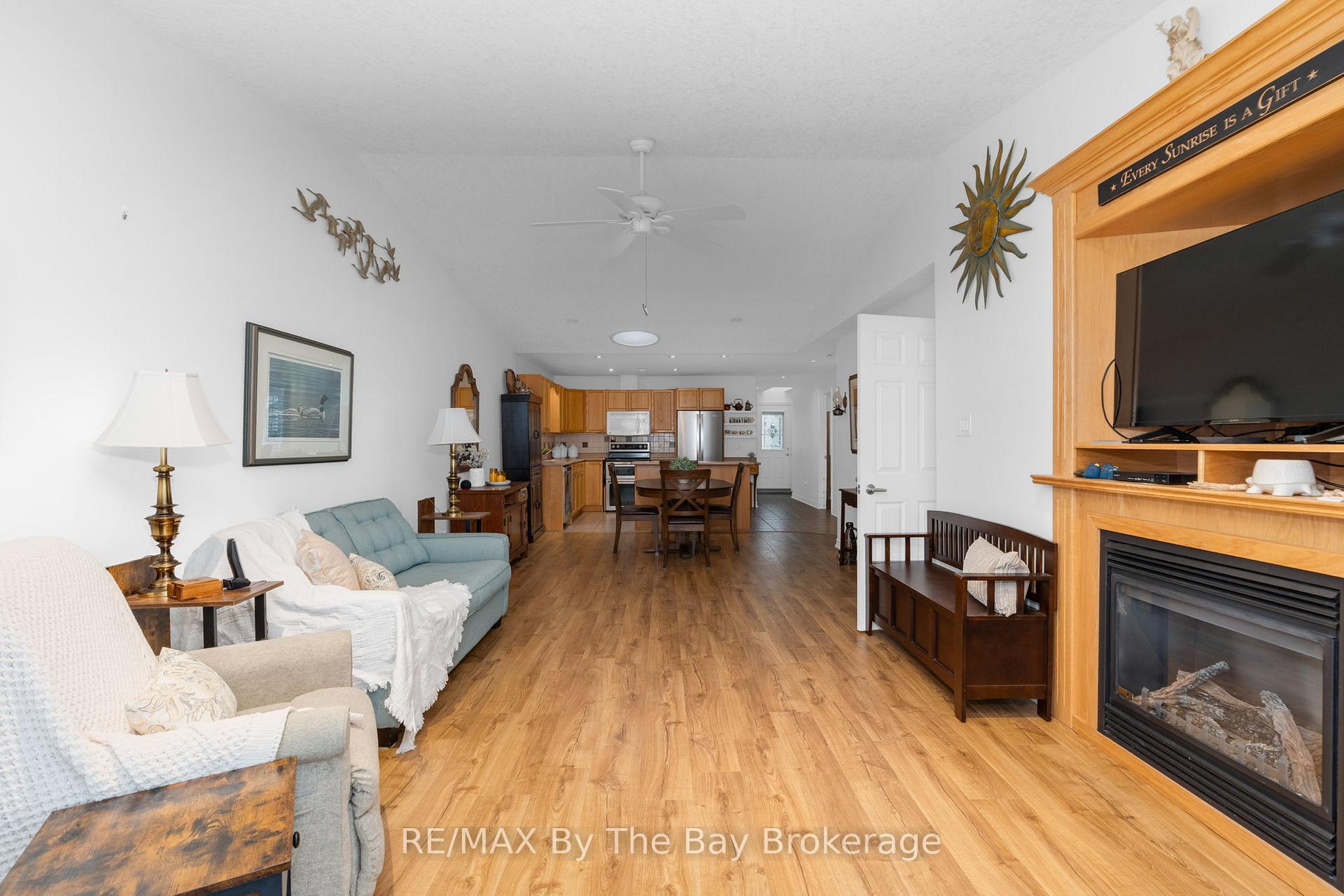 Photo 13 of 29 Meadow Lane, Wasaga Beach — HOMEH
