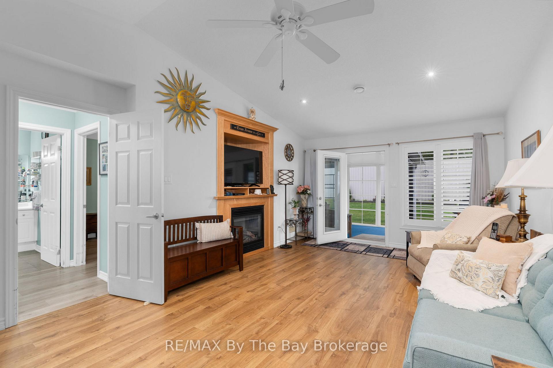 Photo 15 of 29 Meadow Lane, Wasaga Beach — HOMEH