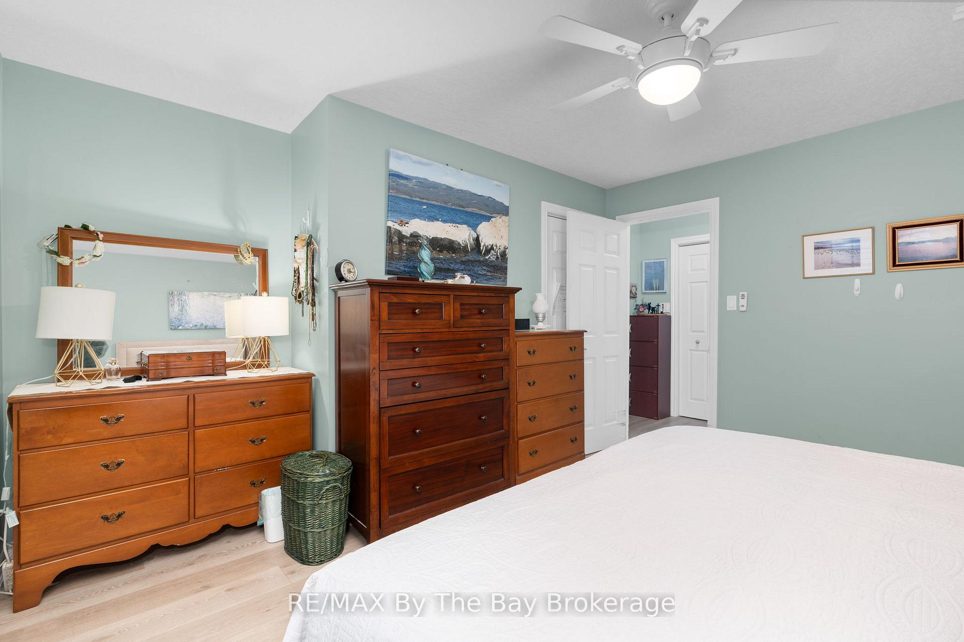 Photo 17 of 29 Meadow Lane, Wasaga Beach — HOMEH