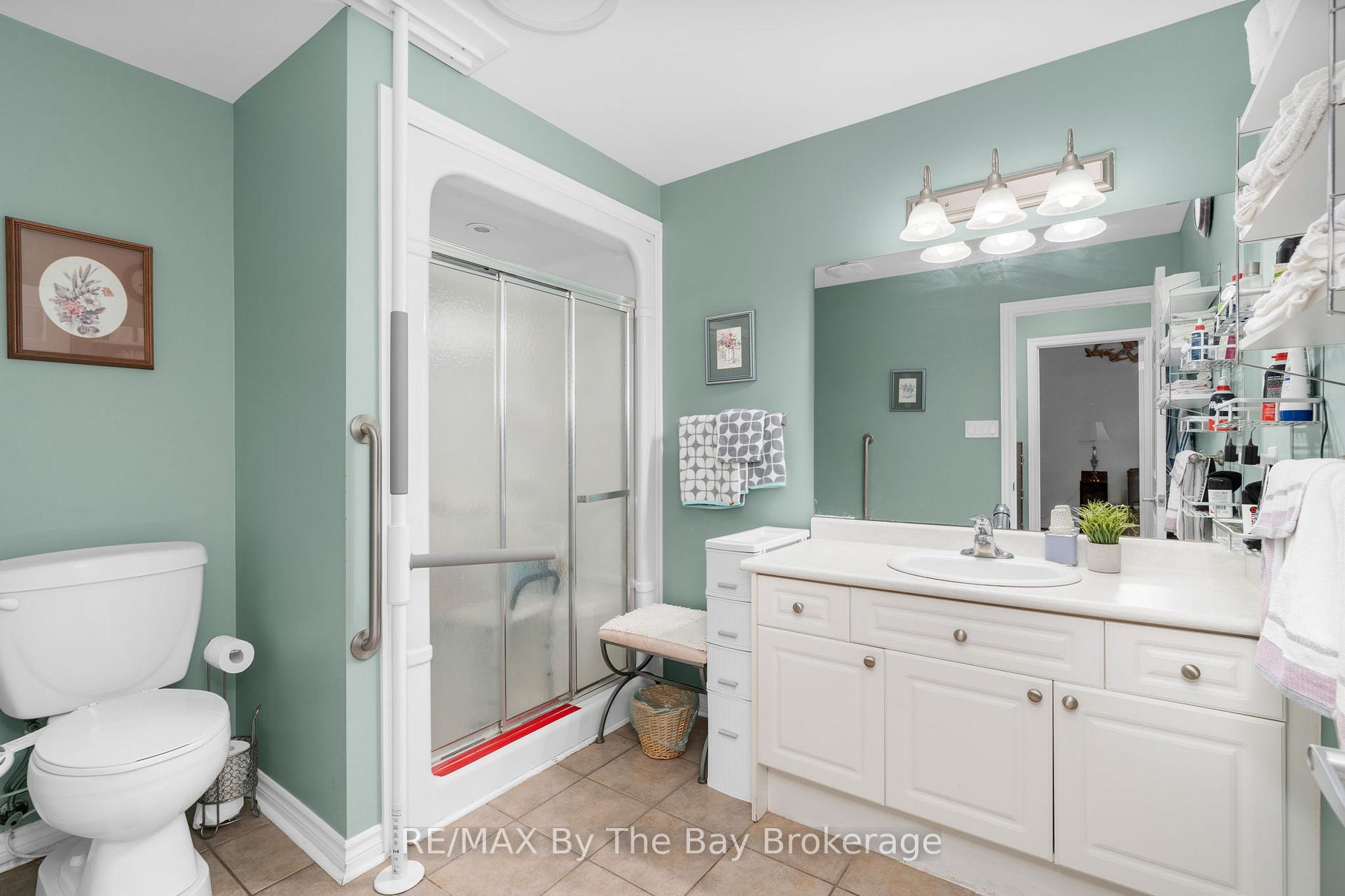 Photo 18 of 29 Meadow Lane, Wasaga Beach — HOMEH