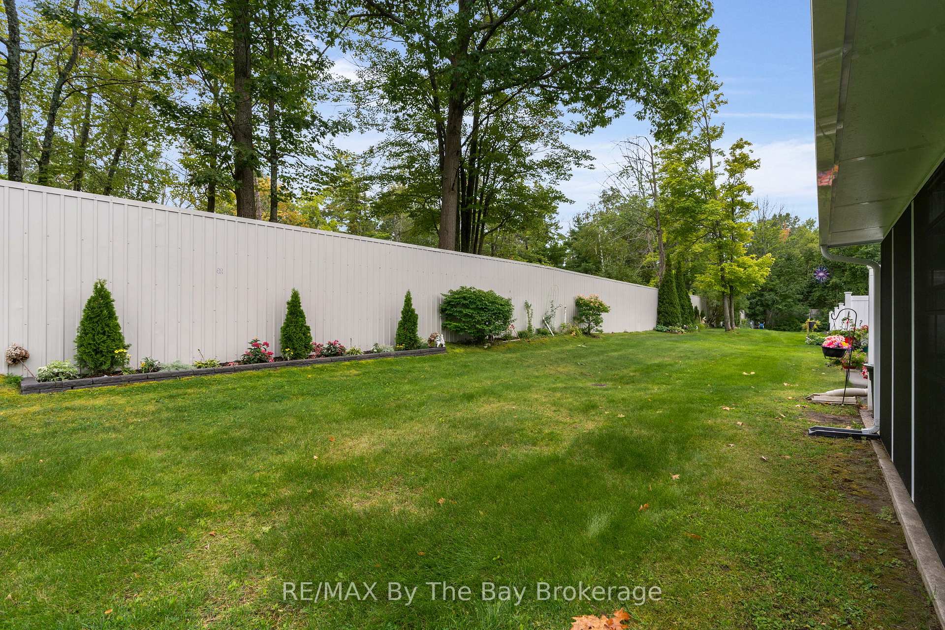Photo 26 of 29 Meadow Lane, Wasaga Beach — HOMEH