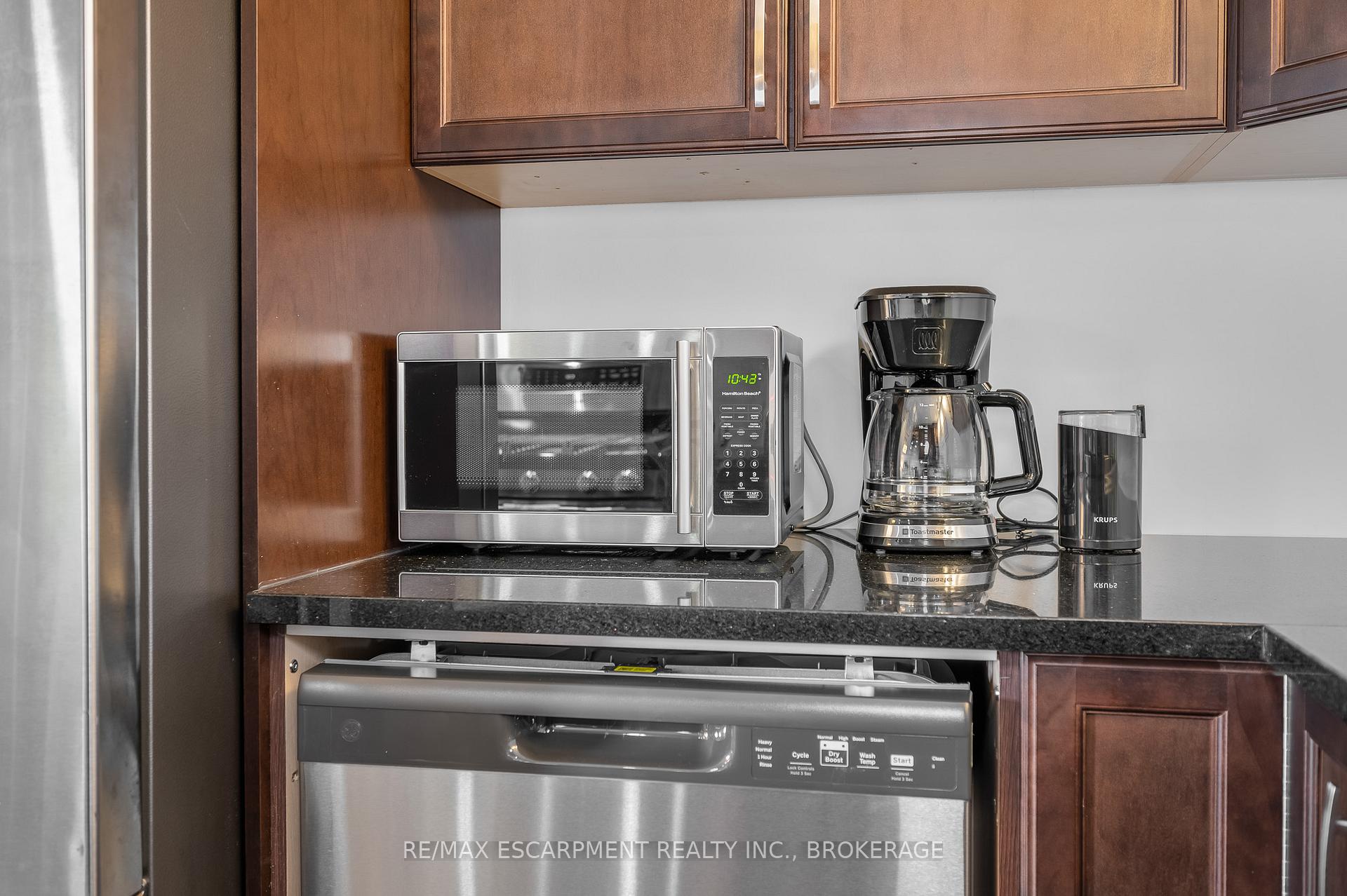 Photo 14 of Unit Main, 12 Parkview Crescent, Welland, Prince Charles — HOMEH