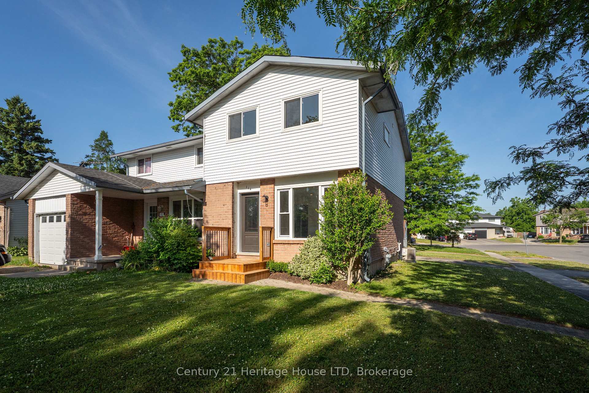 Photo 3 of 114 Northgate Drive, Welland, N. Welland — HOMEH