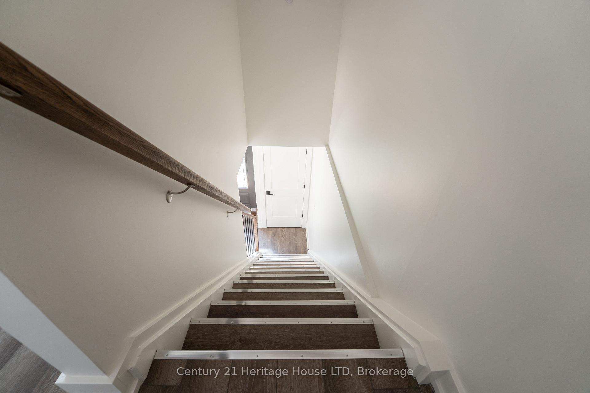 Photo 15 of 114 Northgate Drive, Welland, N. Welland — HOMEH
