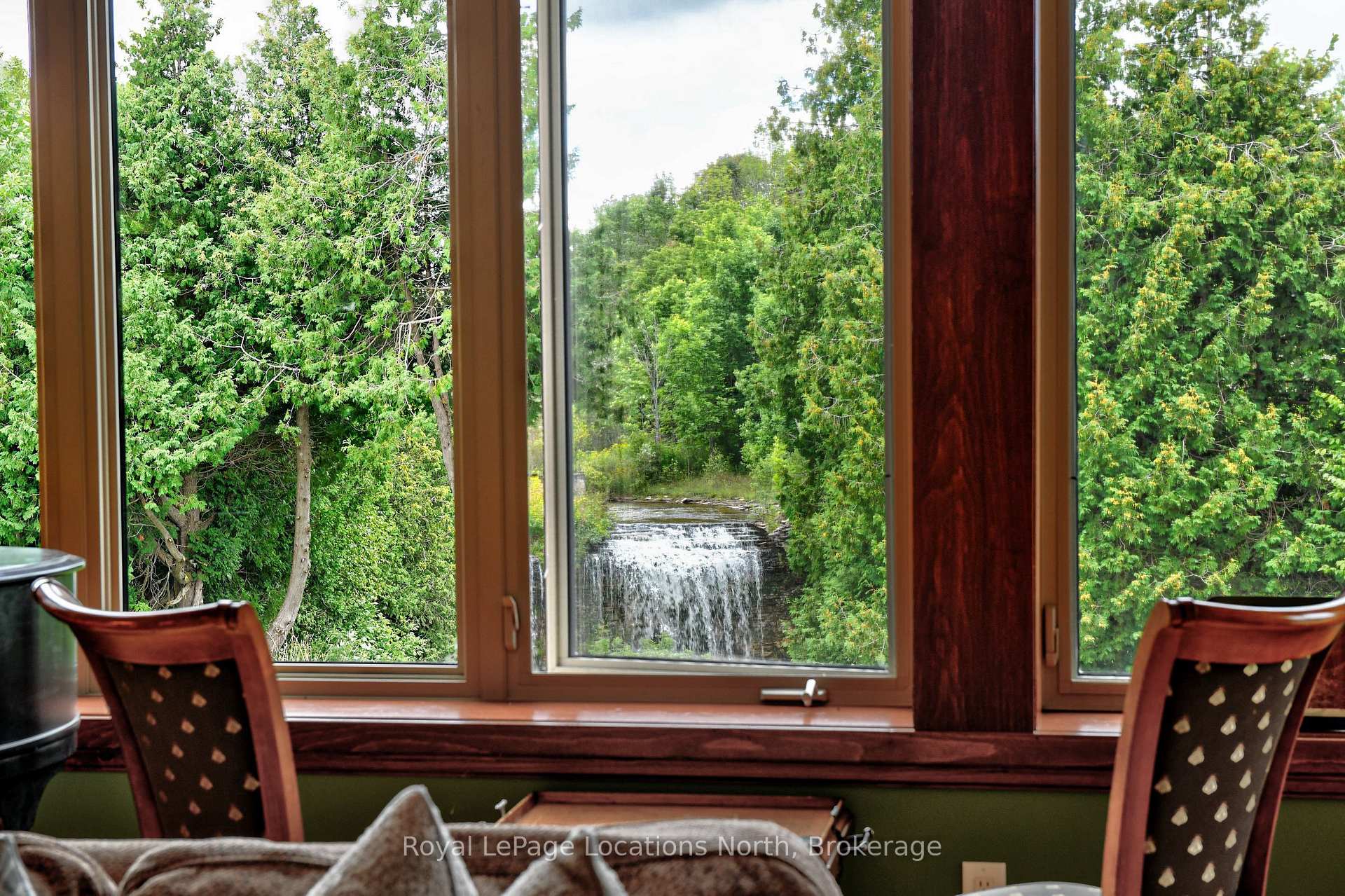 Photo 8 of 415456 Tenth Line, Blue Mountains — HOMEH