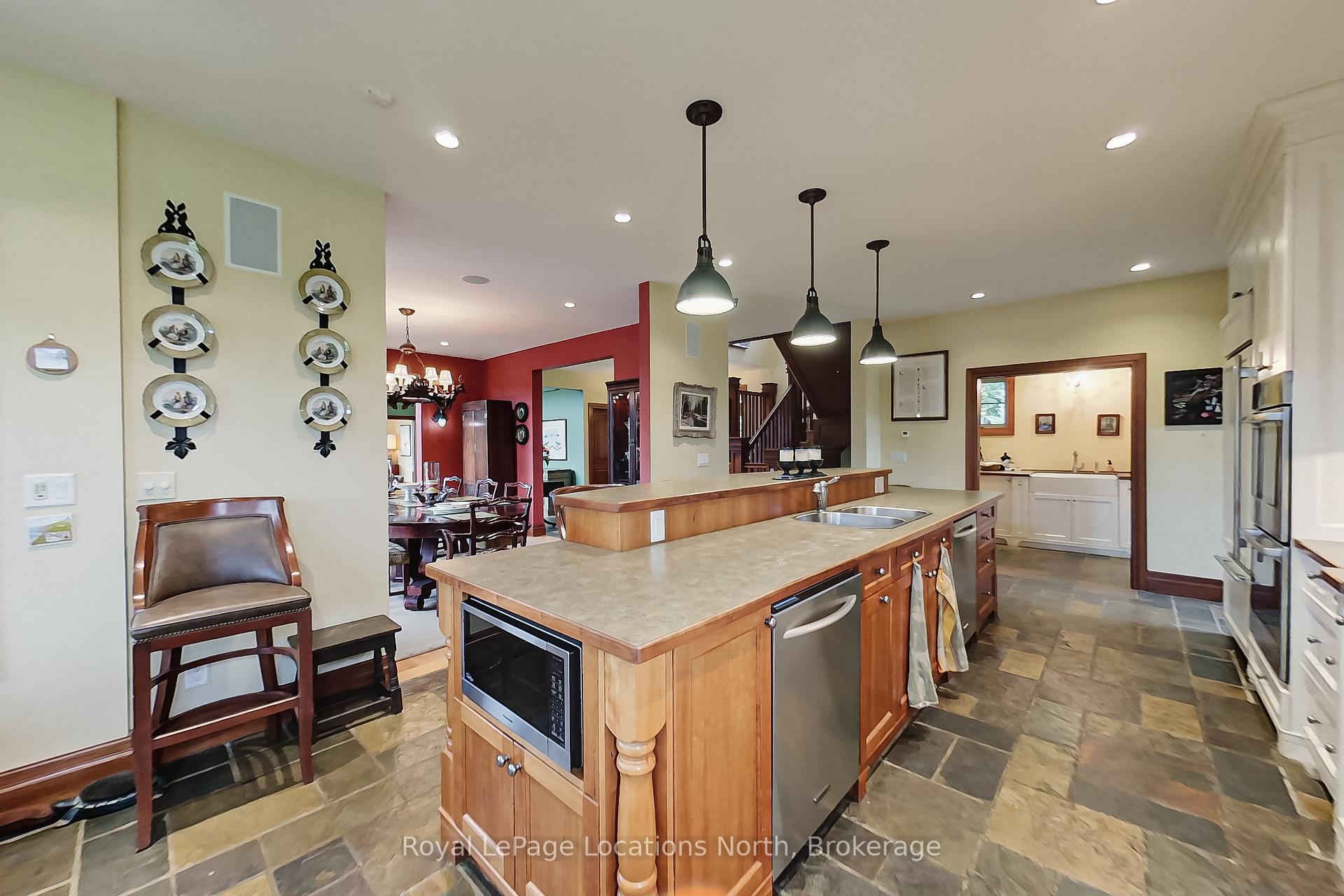 Photo 18 of 415456 Tenth Line, Blue Mountains — HOMEH
