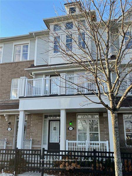 Front of 102 Harbourside Drive
