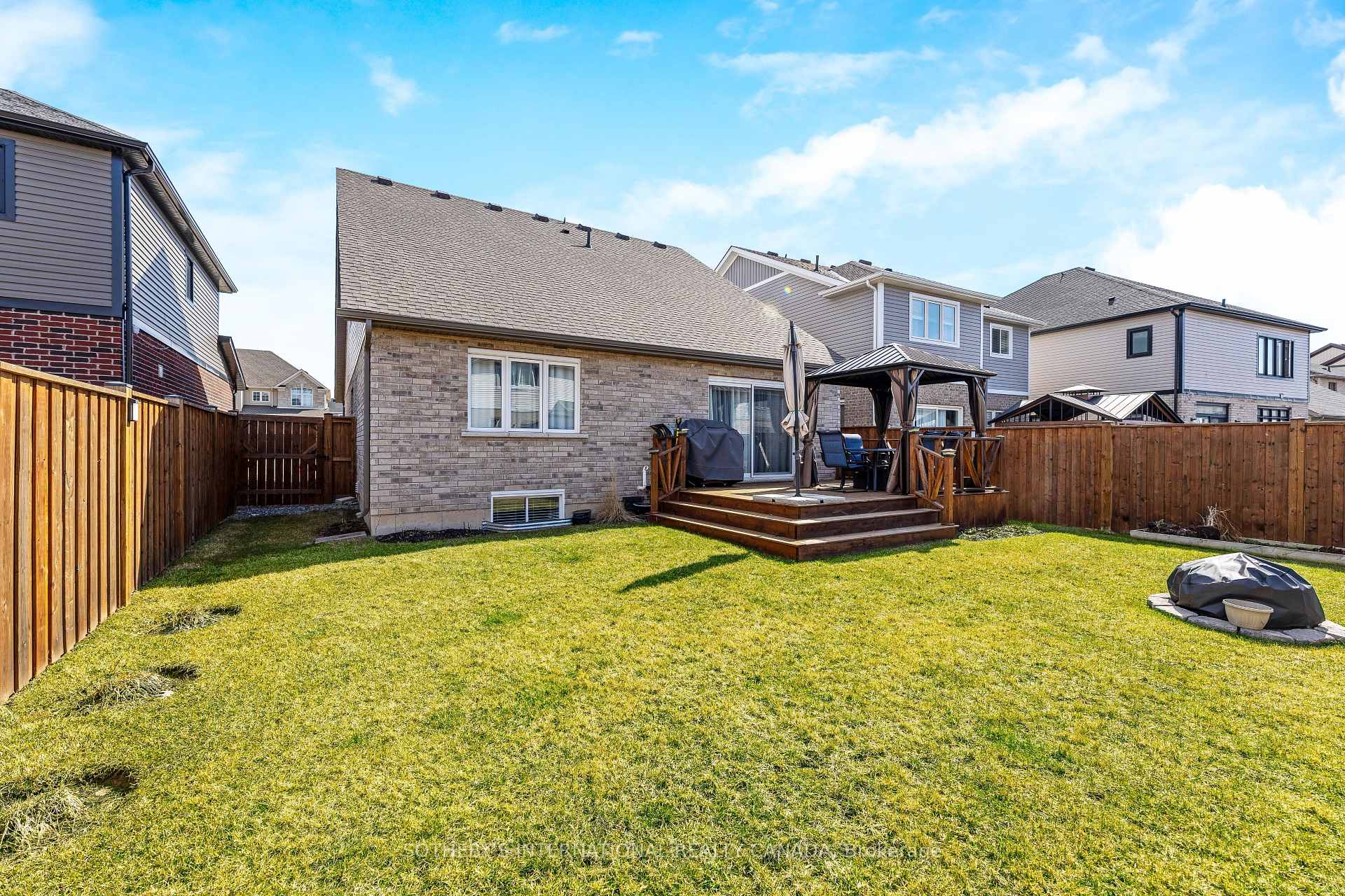 Photo 33 of 69 Crow Street, Welland, Coyle Creek — HOMEH