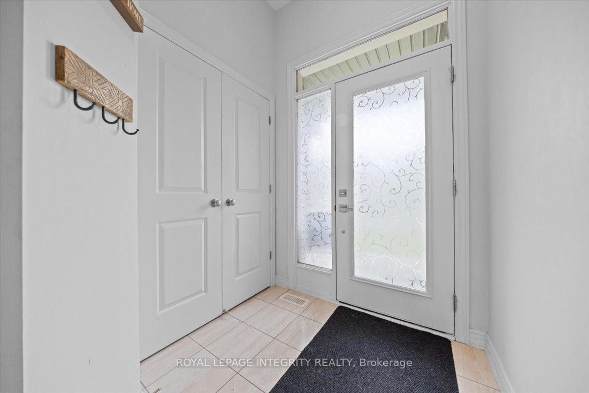 Photo 2 of 728 Capricorn Circle, Ottawa, Riverside South/Gloucester Glen — HOMEH