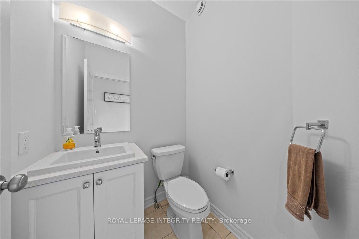 Photo 3 of 728 Capricorn Circle, Ottawa, Riverside South/Gloucester Glen — HOMEH