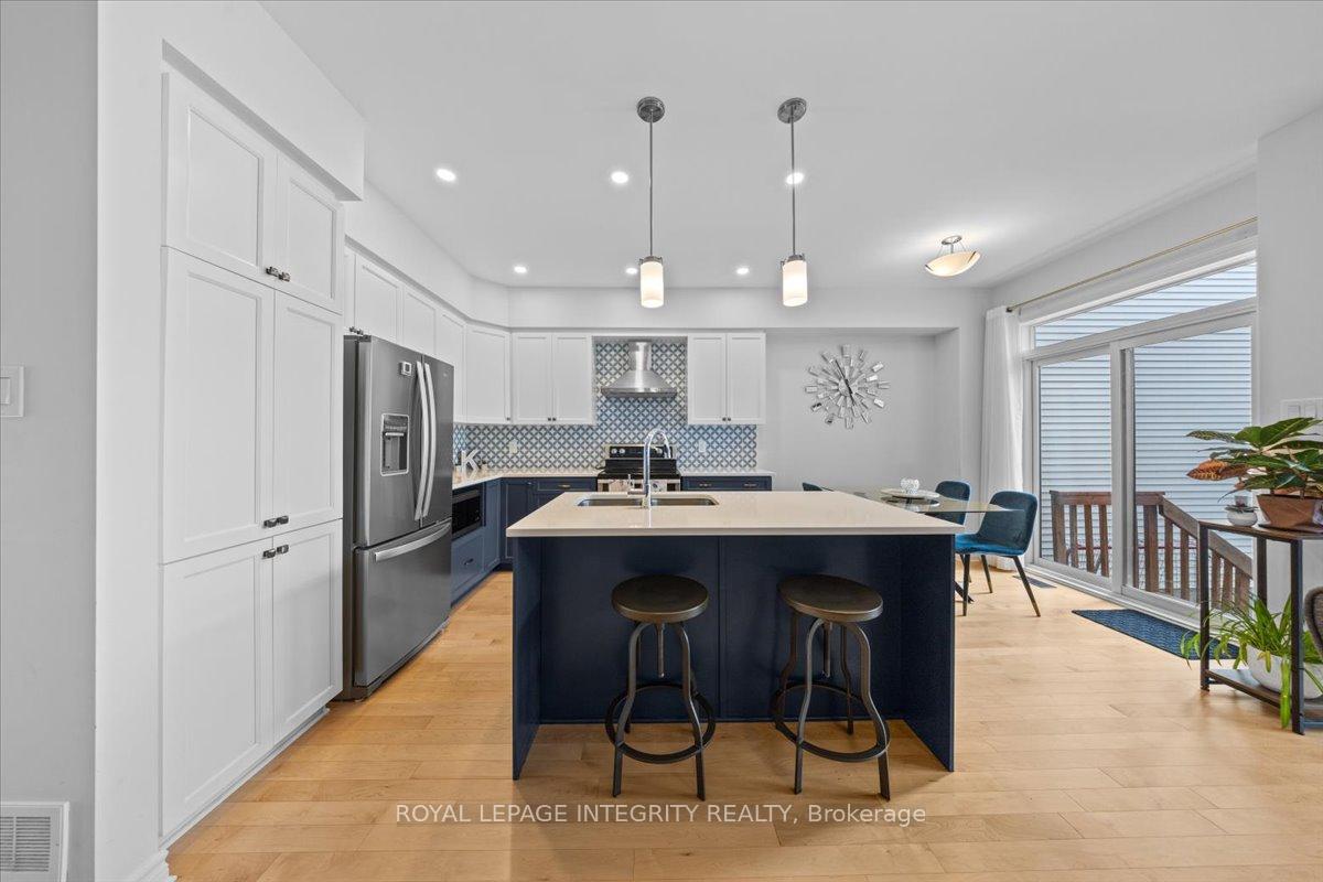 Photo 5 of 728 Capricorn Circle, Ottawa, Riverside South/Gloucester Glen — HOMEH