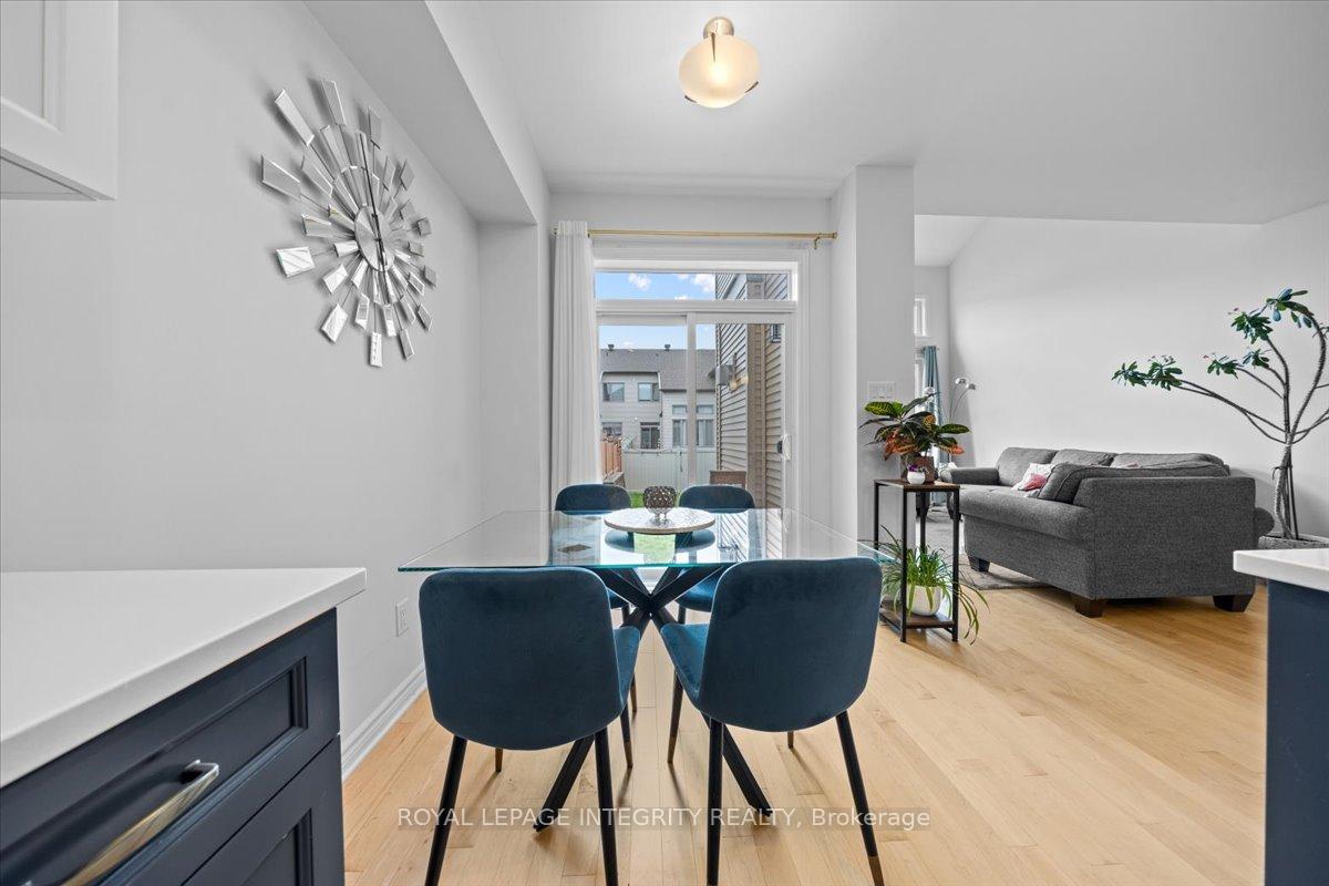 Photo 10 of 728 Capricorn Circle, Ottawa, Riverside South/Gloucester Glen — HOMEH