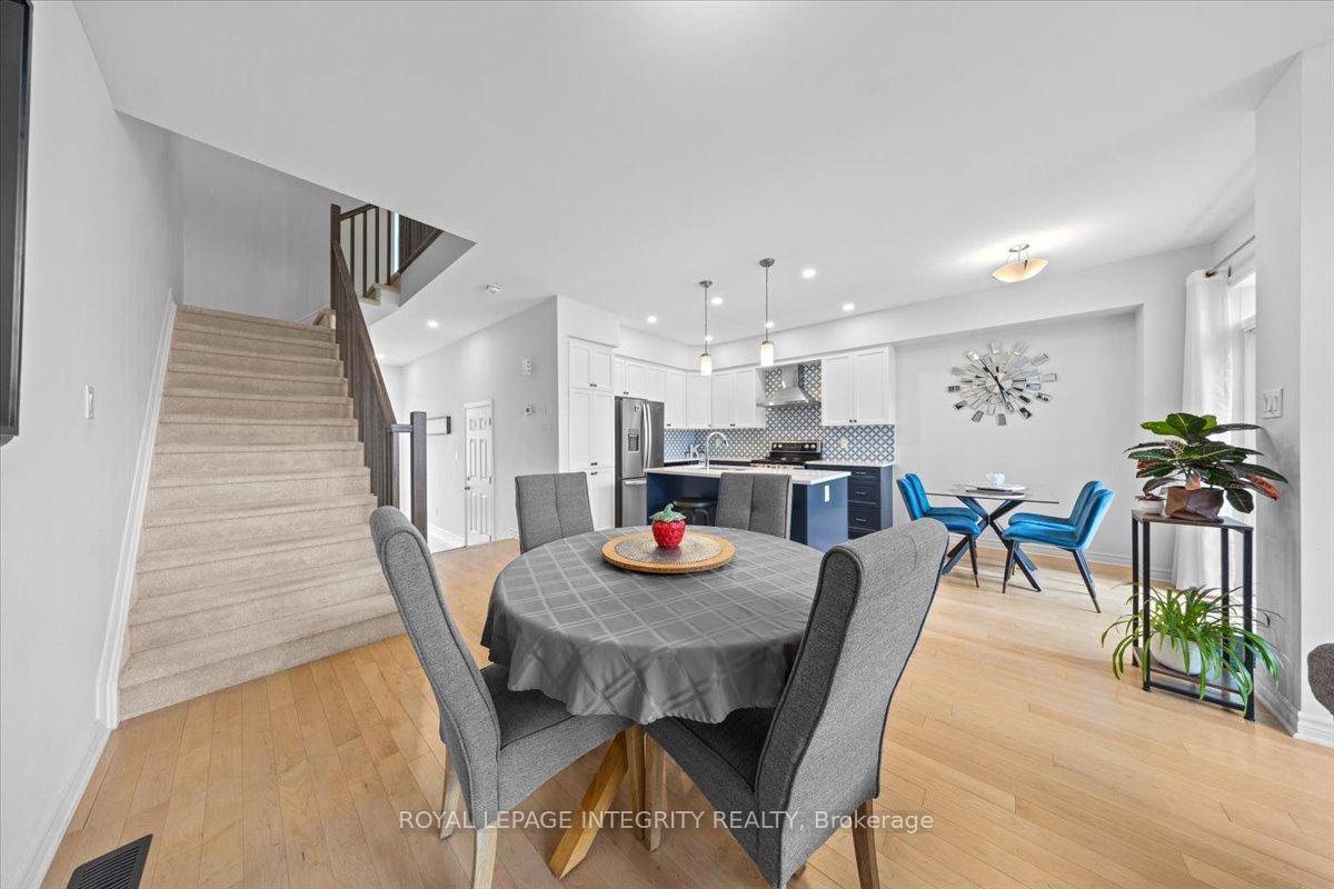 Photo 16 of 728 Capricorn Circle, Ottawa, Riverside South/Gloucester Glen — HOMEH