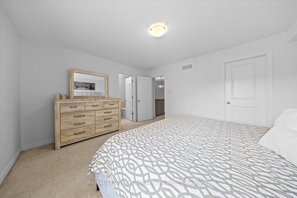 Photo 24 of 728 Capricorn Circle, Ottawa, Riverside South/Gloucester Glen — HOMEH