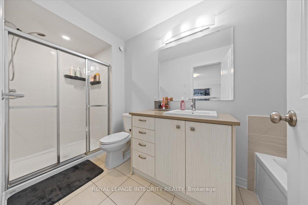 Photo 22 of 728 Capricorn Circle, Ottawa, Riverside South/Gloucester Glen — HOMEH