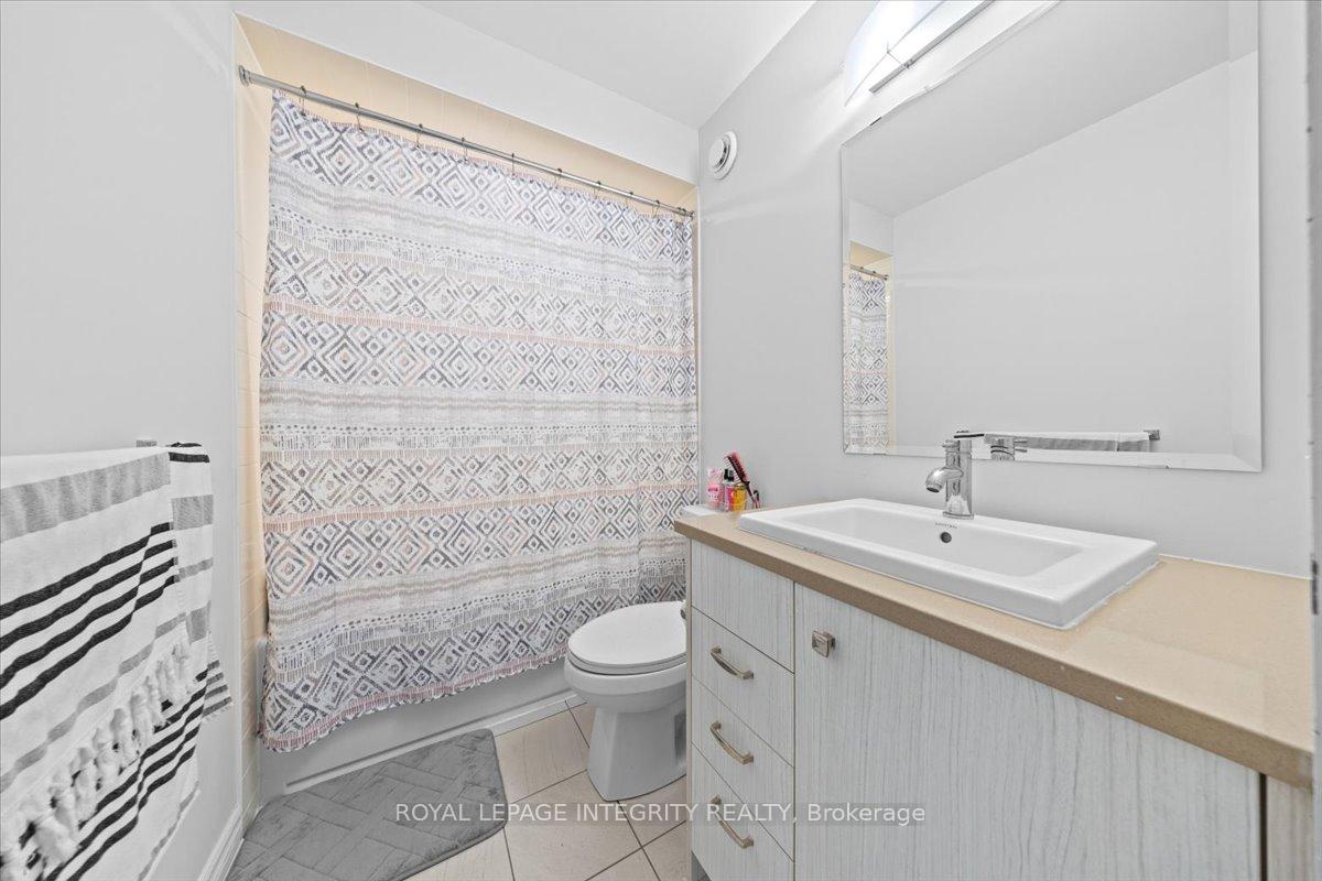Photo 27 of 728 Capricorn Circle, Ottawa, Riverside South/Gloucester Glen — HOMEH