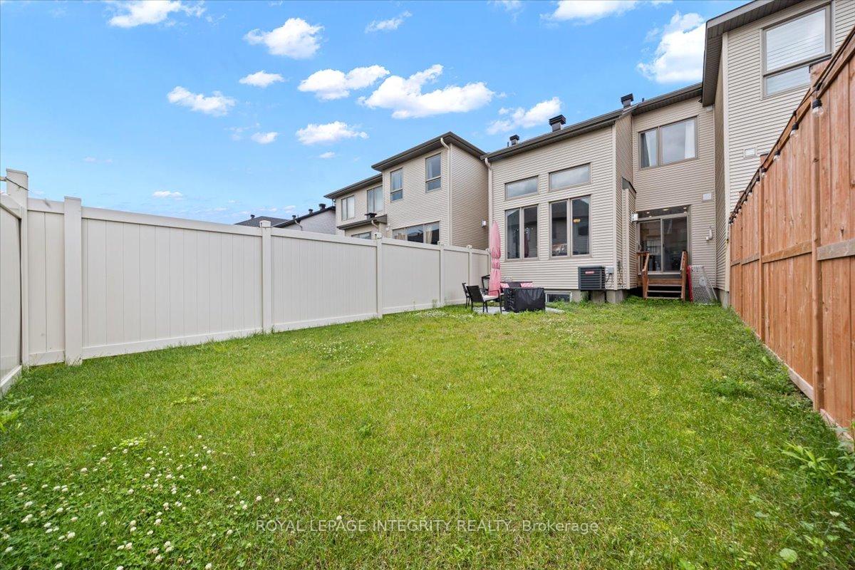 Photo 33 of 728 Capricorn Circle, Ottawa, Riverside South/Gloucester Glen — HOMEH
