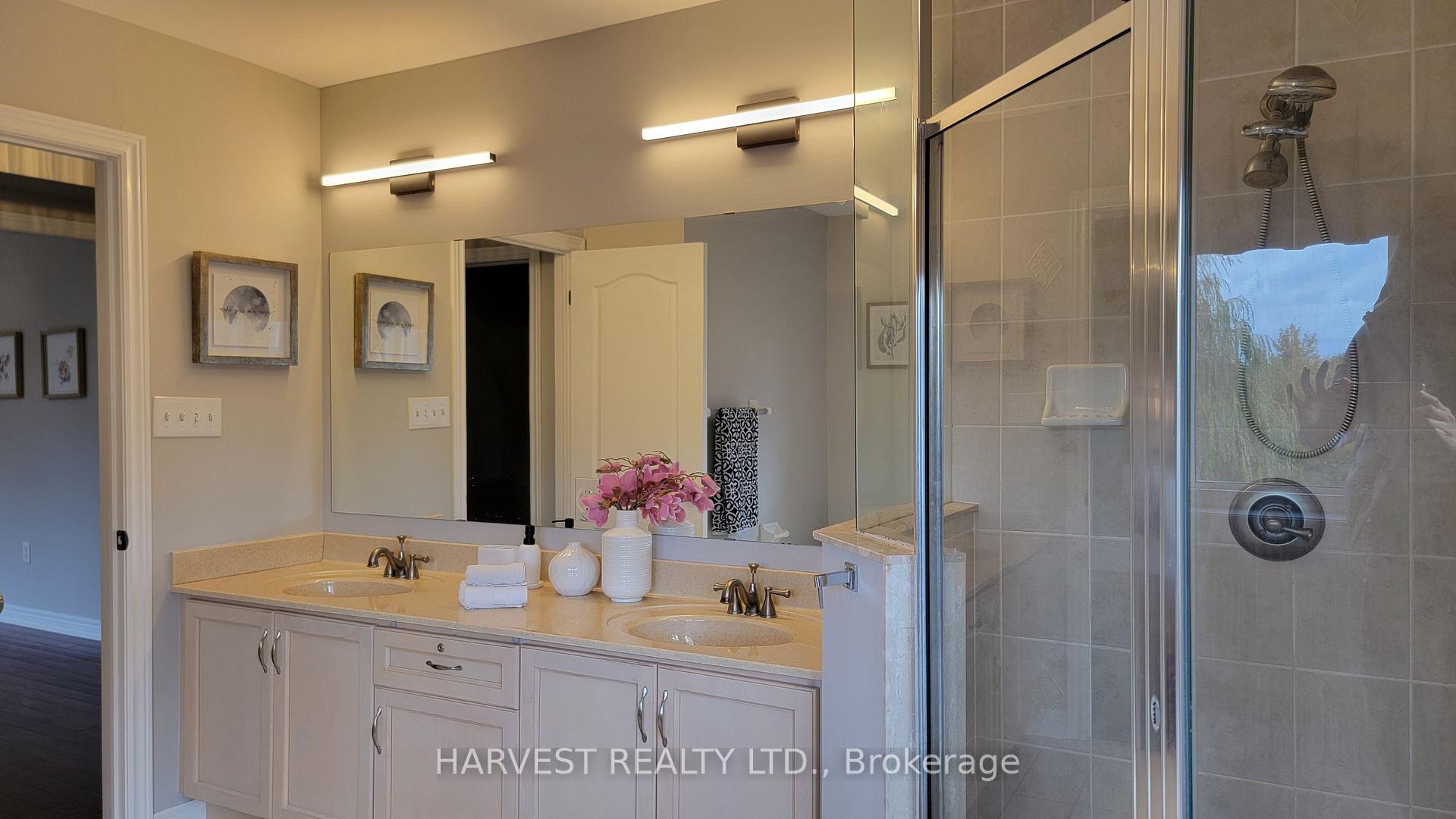 Photo 31 of 10 Conover Avenue, Aurora, Bayview Northeast — HOMEH