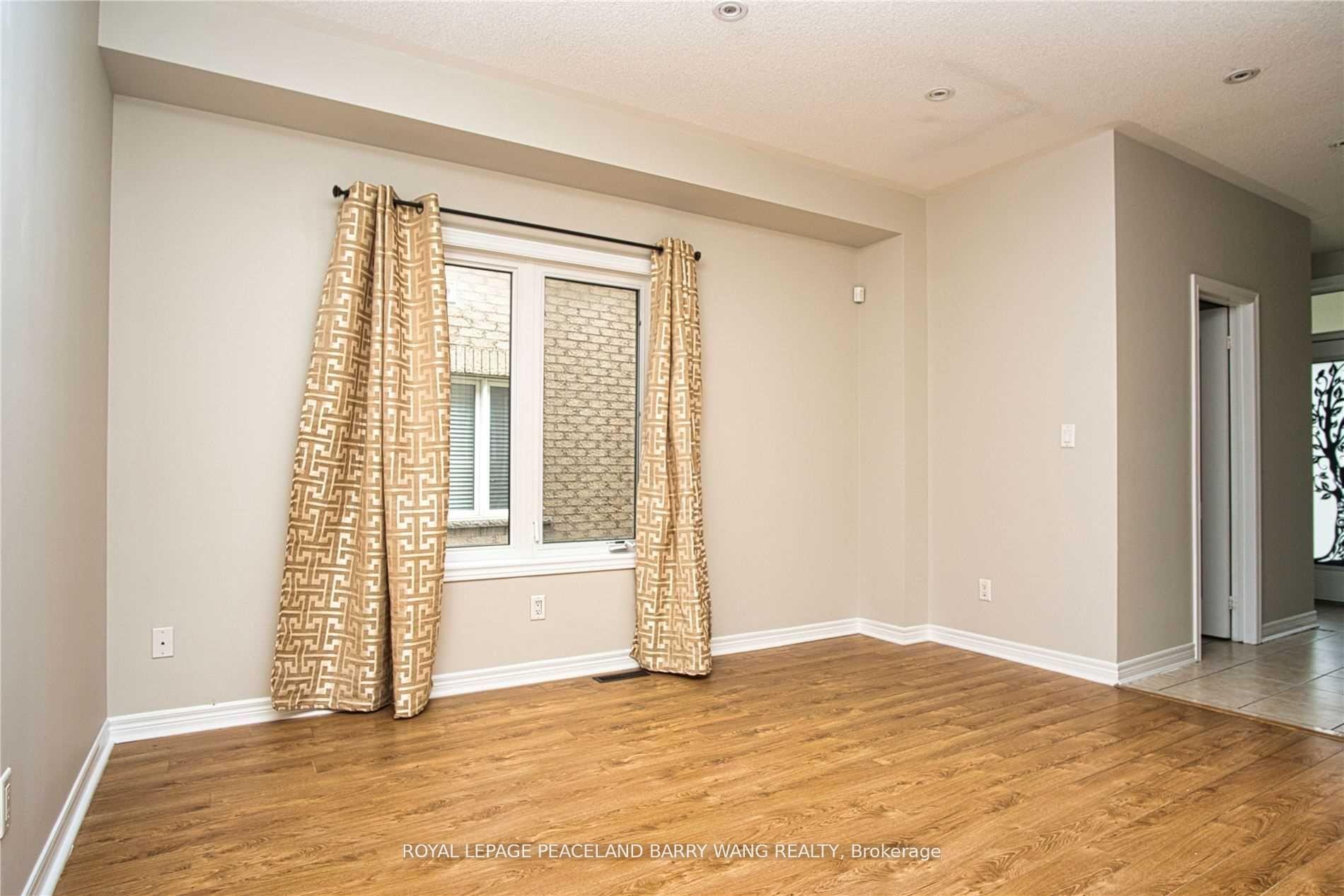 Photo 2 of Unit Upper, 25 Brahm Court, Vaughan, Vellore Village — HOMEH