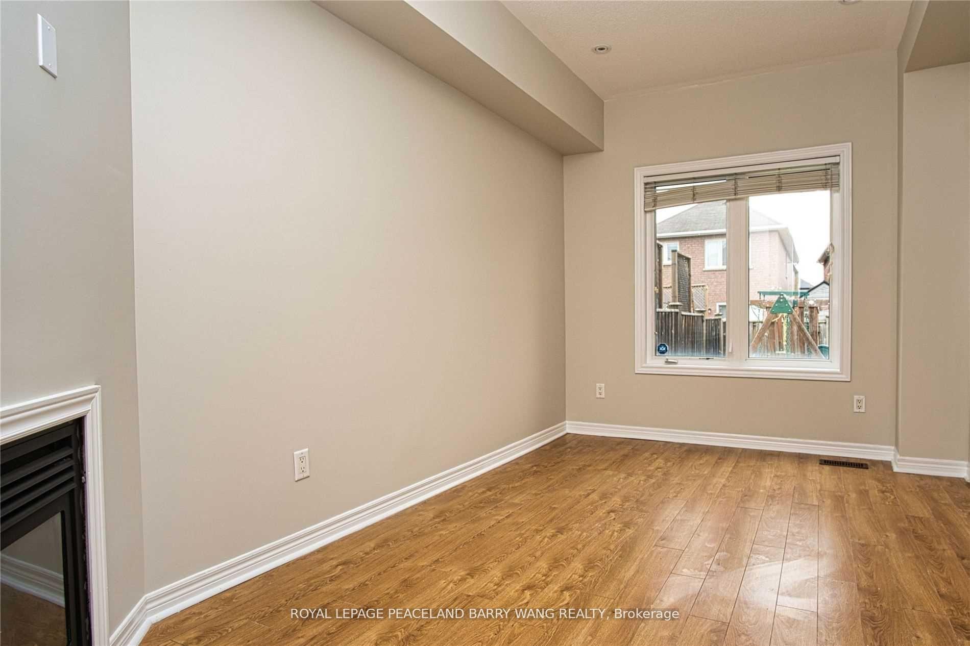 Photo 3 of Unit Upper, 25 Brahm Court, Vaughan, Vellore Village — HOMEH