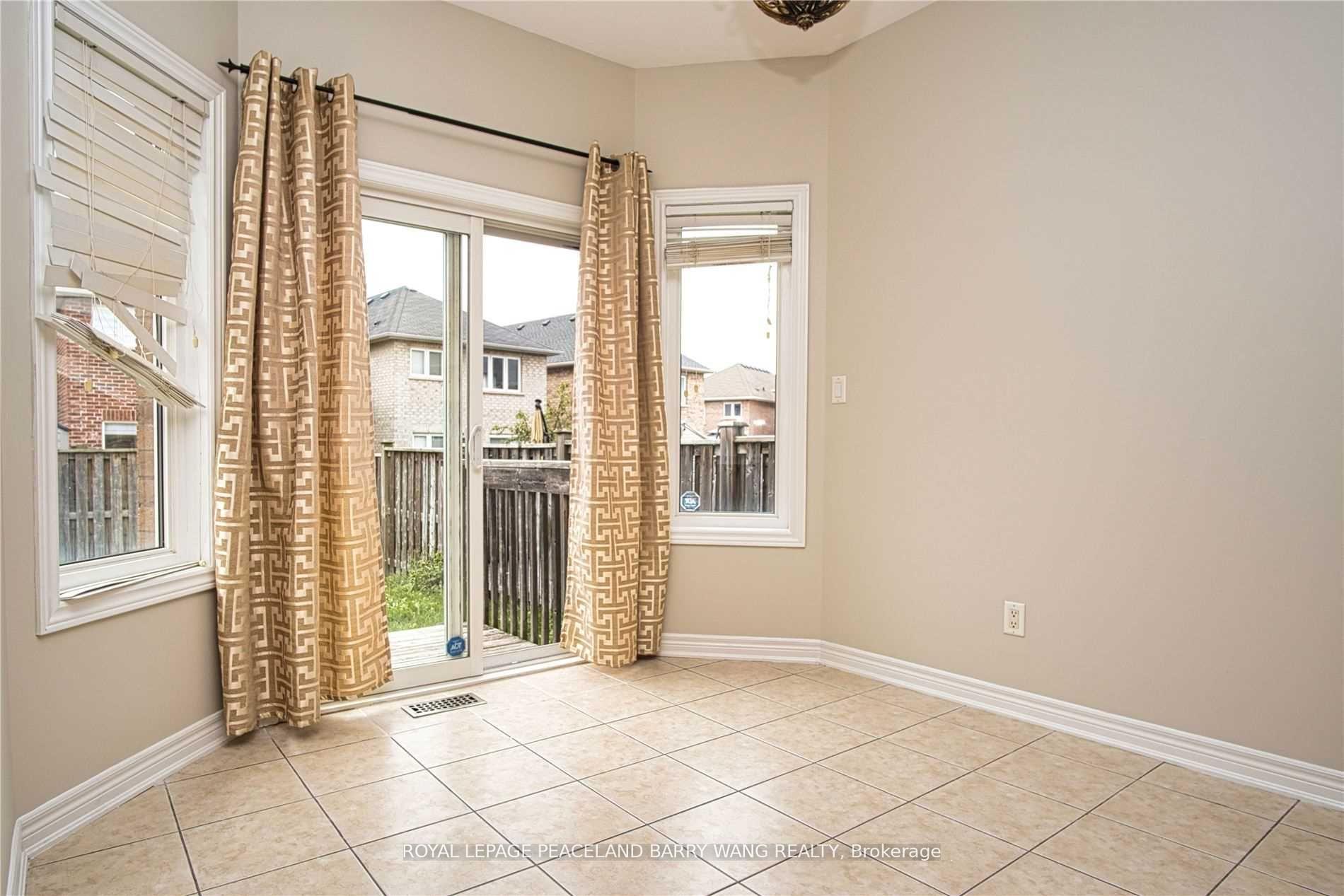 Photo 4 of Unit Upper, 25 Brahm Court, Vaughan, Vellore Village — HOMEH