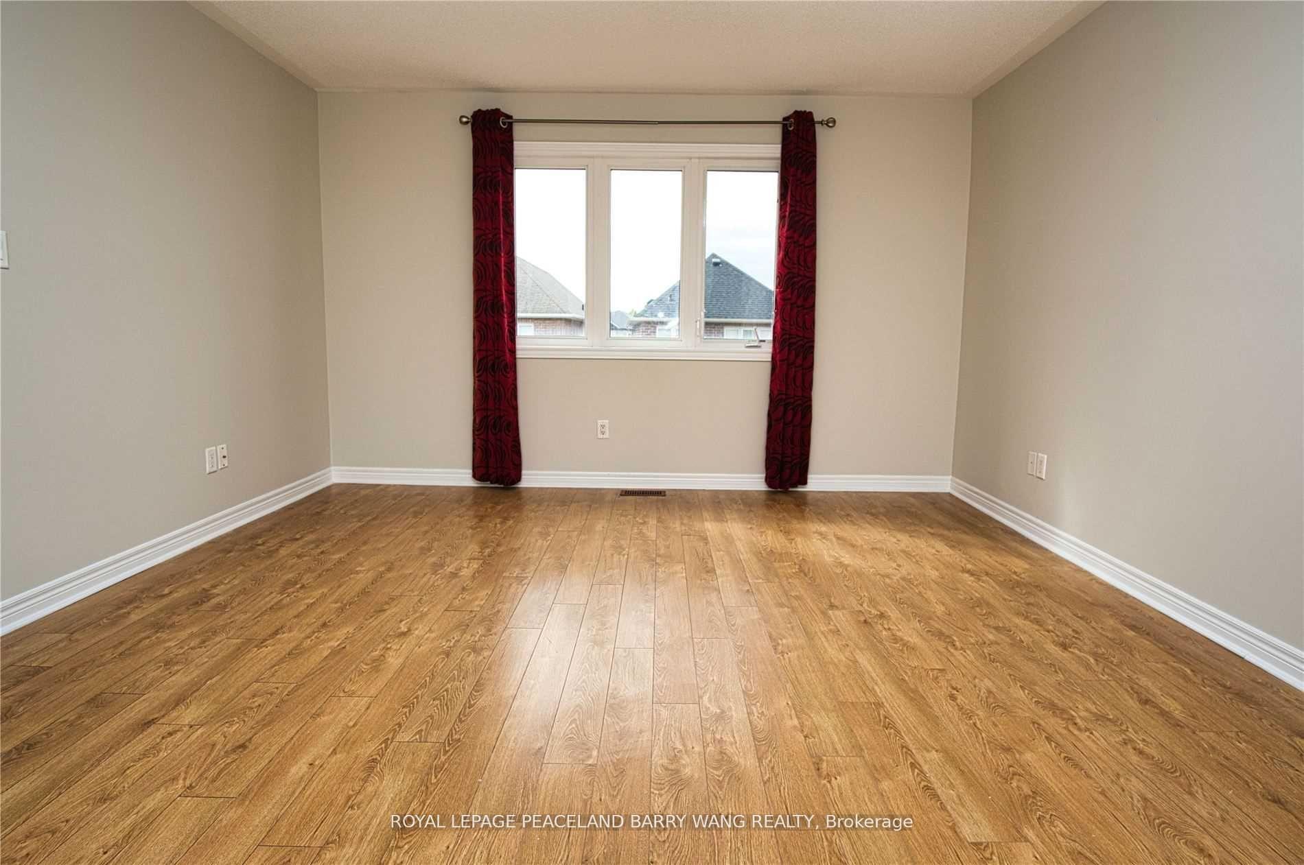 Photo 7 of Unit Upper, 25 Brahm Court, Vaughan, Vellore Village — HOMEH
