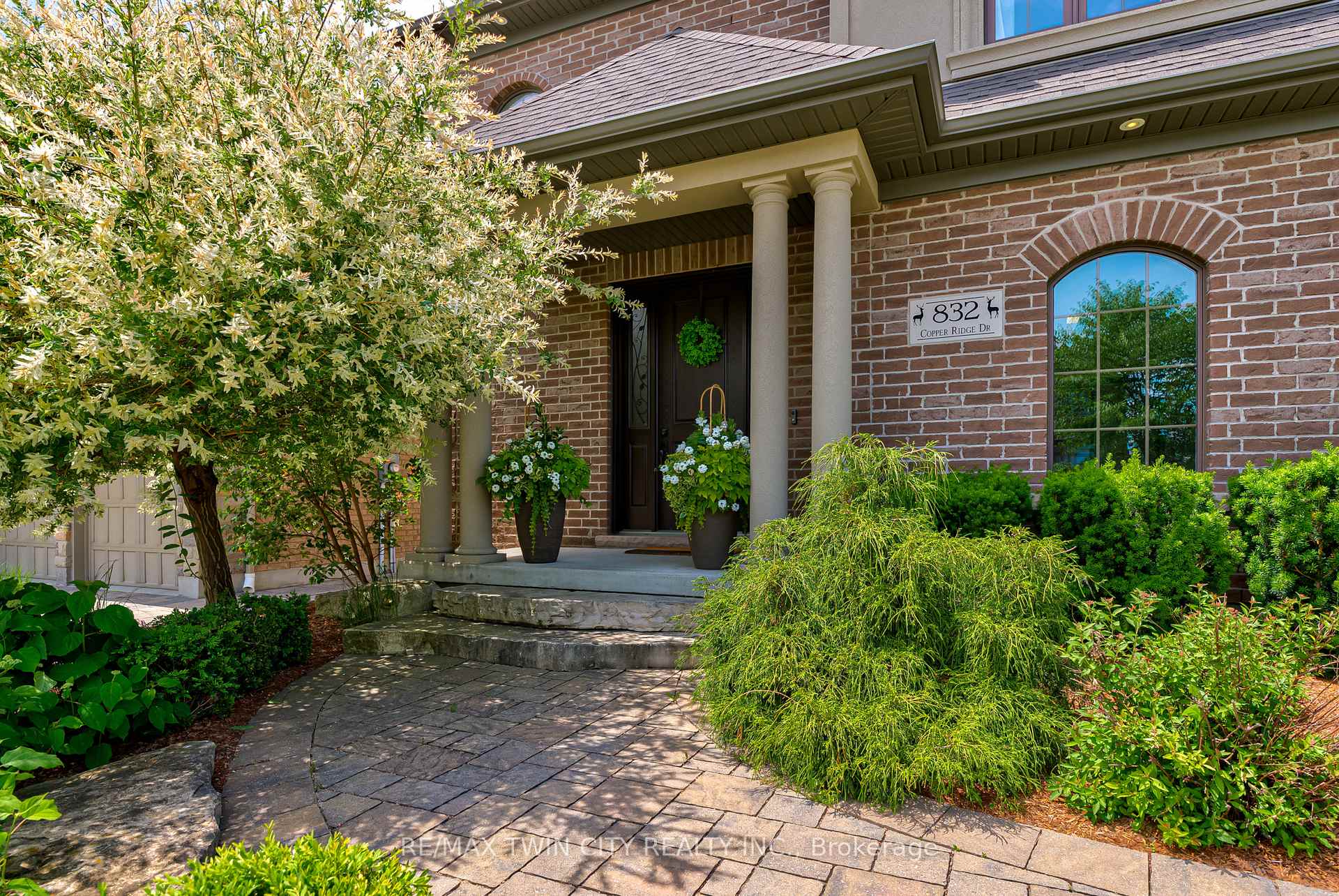 Photo 6 of 832 Copper Ridge Drive, Waterloo, Eastbridge — HOMEH