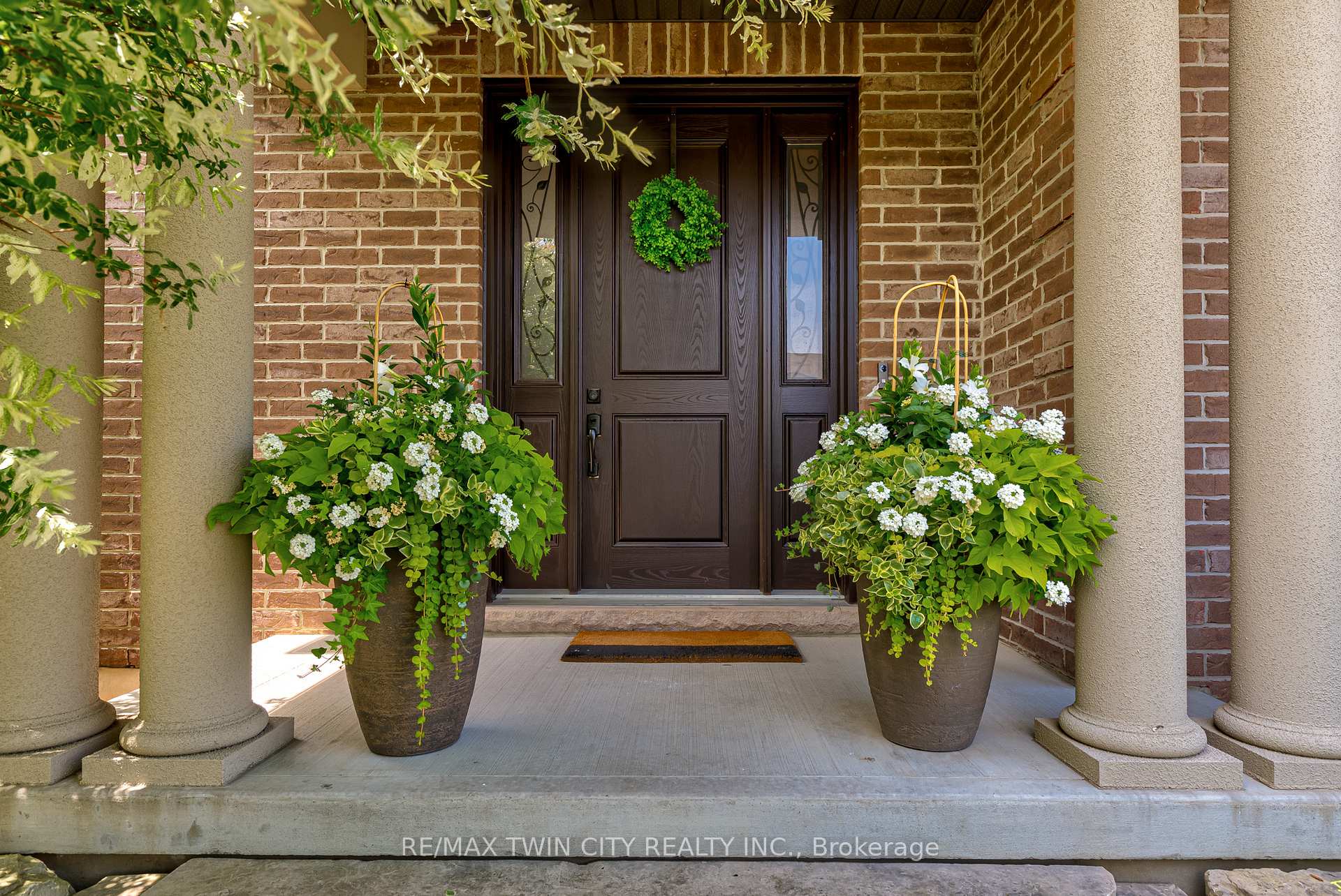 Photo 7 of 832 Copper Ridge Drive, Waterloo, Eastbridge — HOMEH