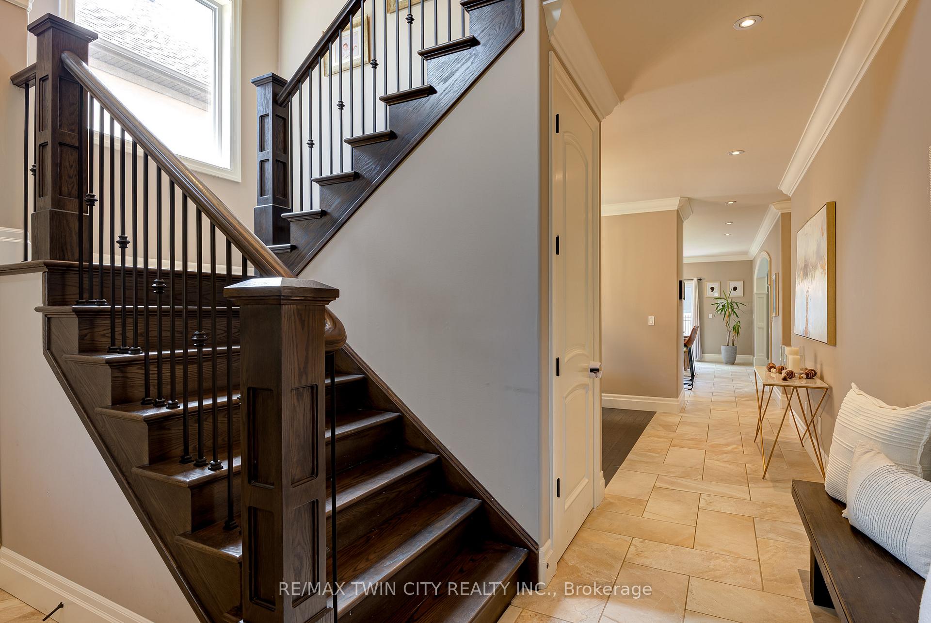 Photo 9 of 832 Copper Ridge Drive, Waterloo, Eastbridge — HOMEH