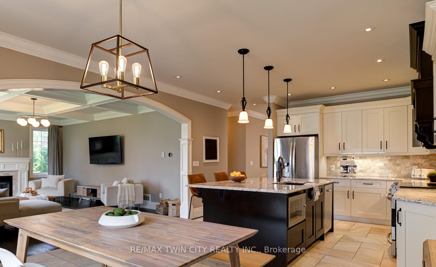 Photo 15 of 832 Copper Ridge Drive, Waterloo, Eastbridge — HOMEH