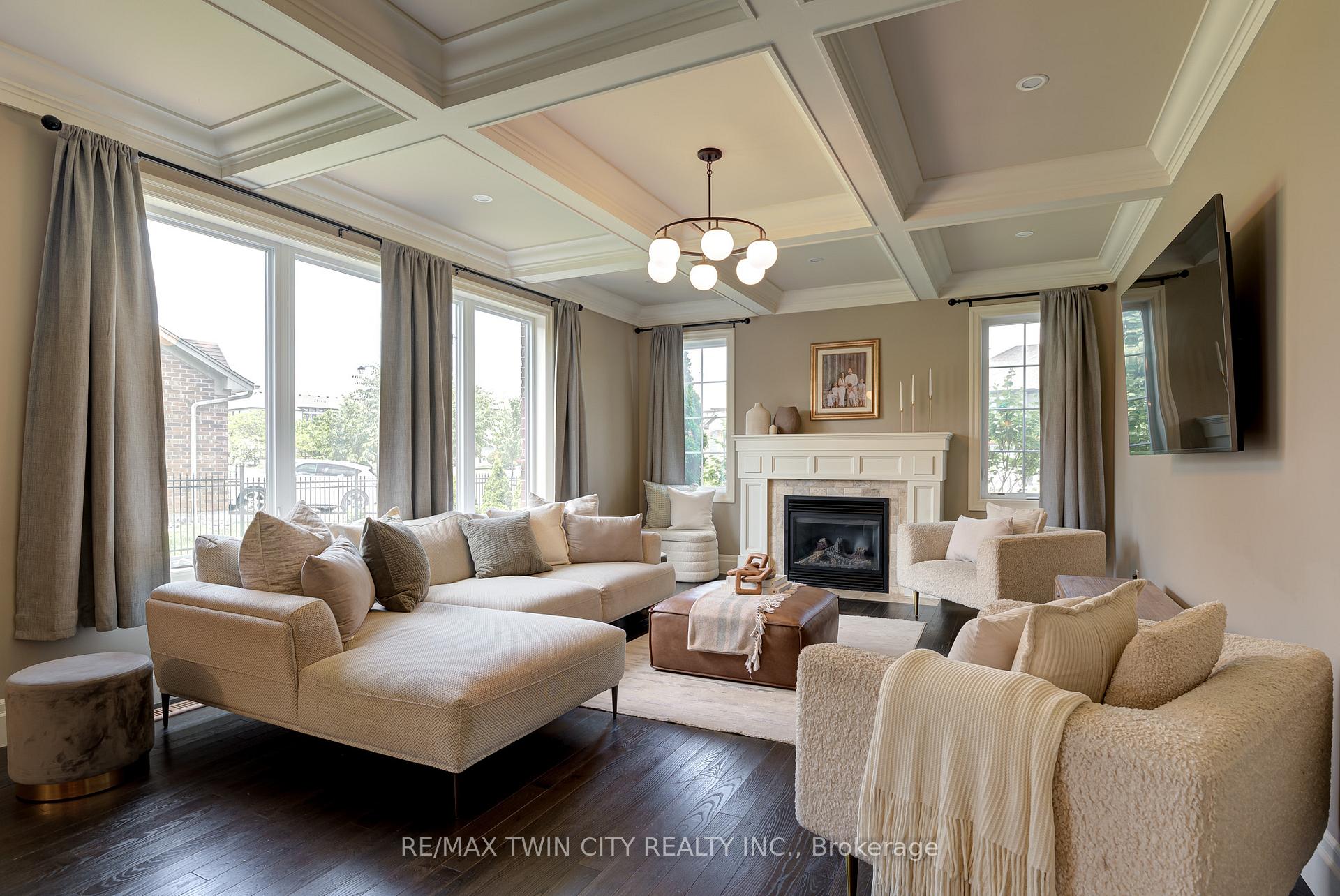 Photo 17 of 832 Copper Ridge Drive, Waterloo, Eastbridge — HOMEH