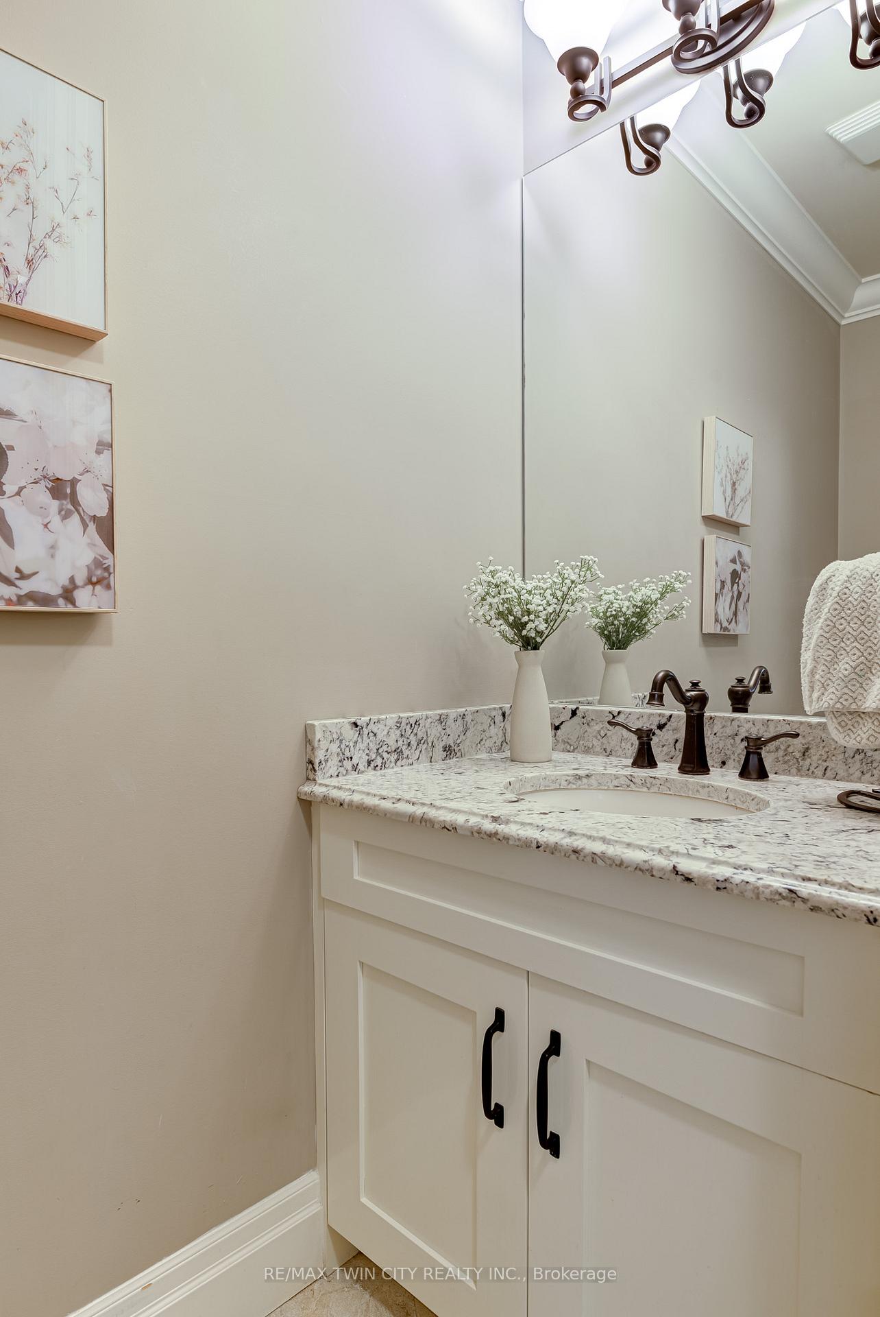Photo 21 of 832 Copper Ridge Drive, Waterloo, Eastbridge — HOMEH