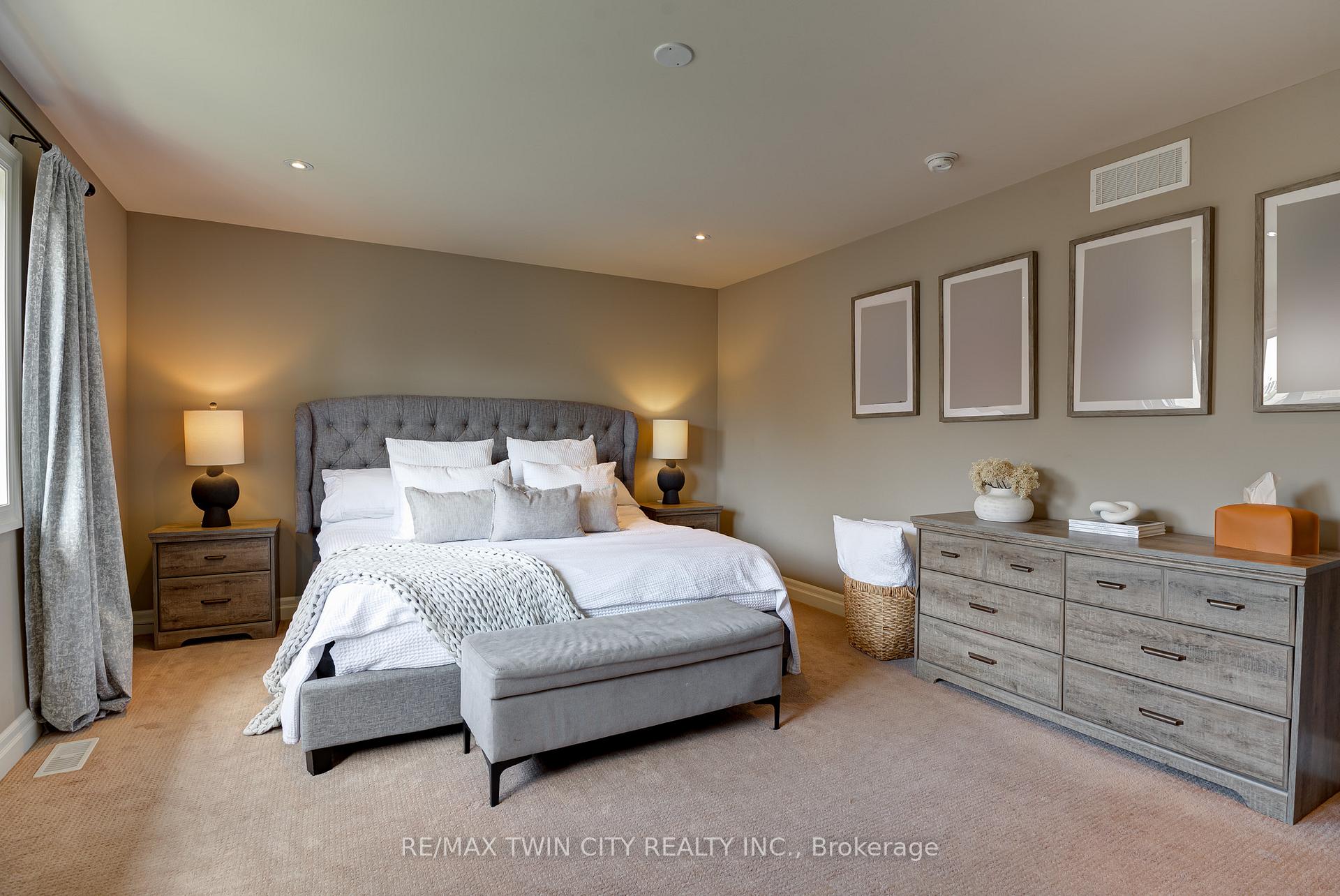 Photo 23 of 832 Copper Ridge Drive, Waterloo, Eastbridge — HOMEH