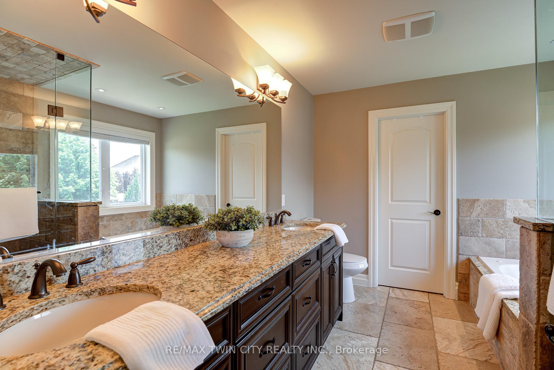 Photo 25 of 832 Copper Ridge Drive, Waterloo, Eastbridge — HOMEH