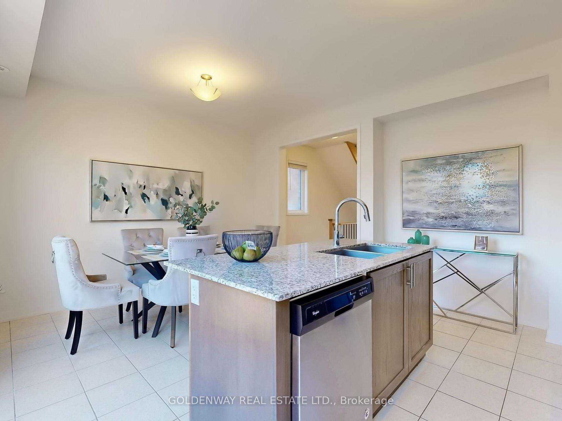 Photo 10 of 150 Salterton Circle, Vaughan, Maple — HOMEH