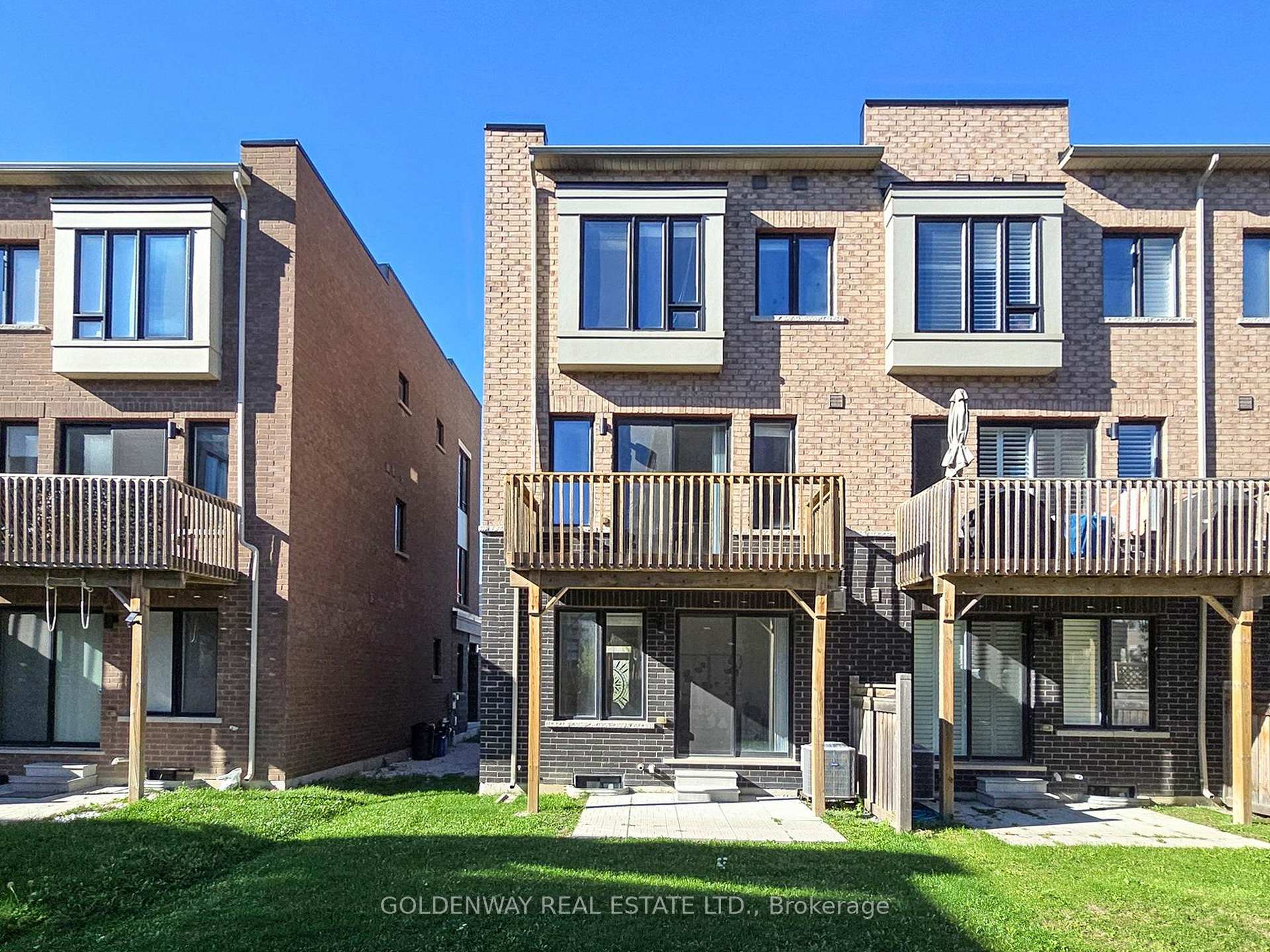 Photo 49 of 150 Salterton Circle, Vaughan, Maple — HOMEH