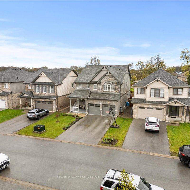Photo 3 of 99 Monarch Street, Welland, Coyle Creek — HOMEH
