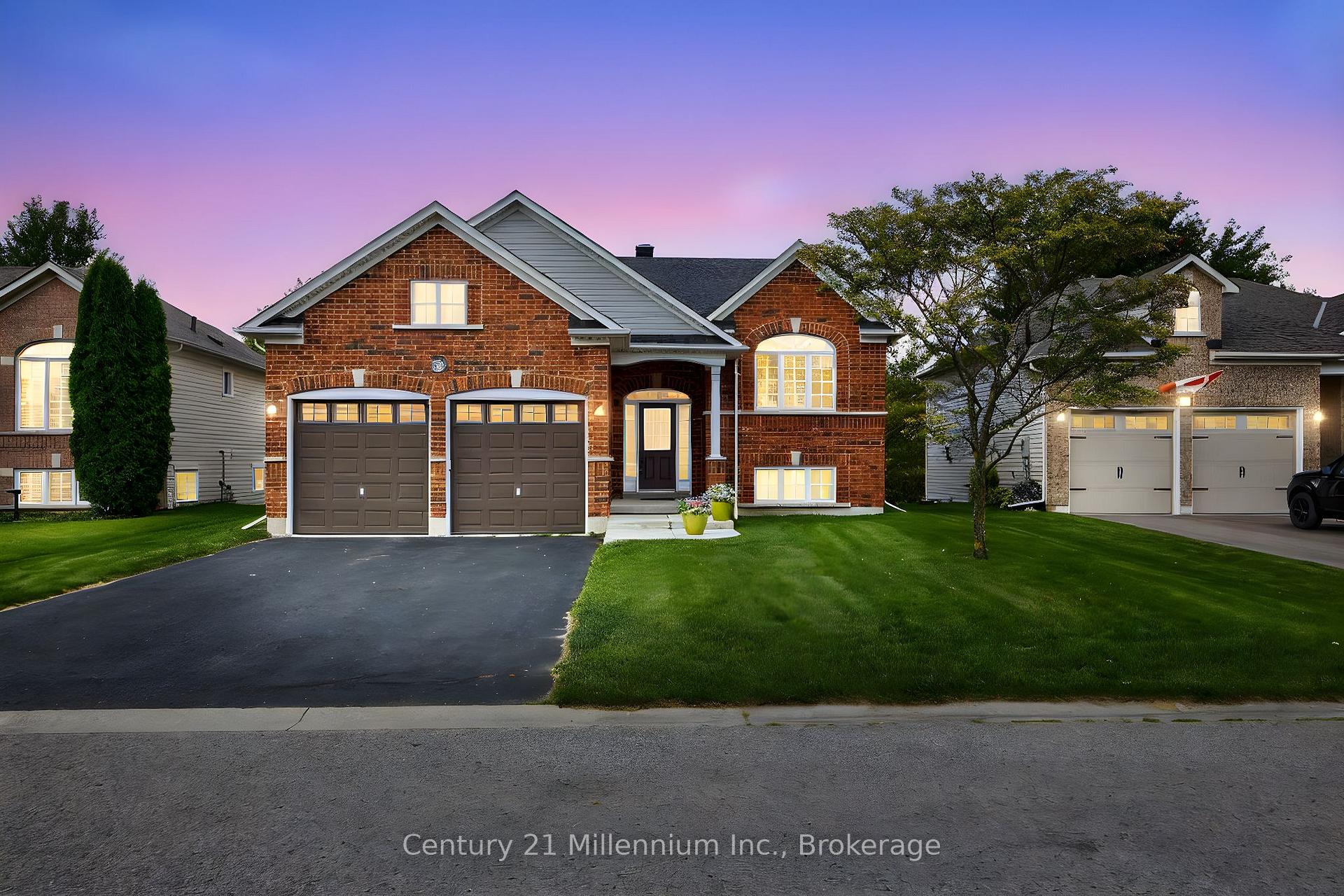 Photo 1 of 45 Red Pine Crescent, Wasaga Beach — HOMEH