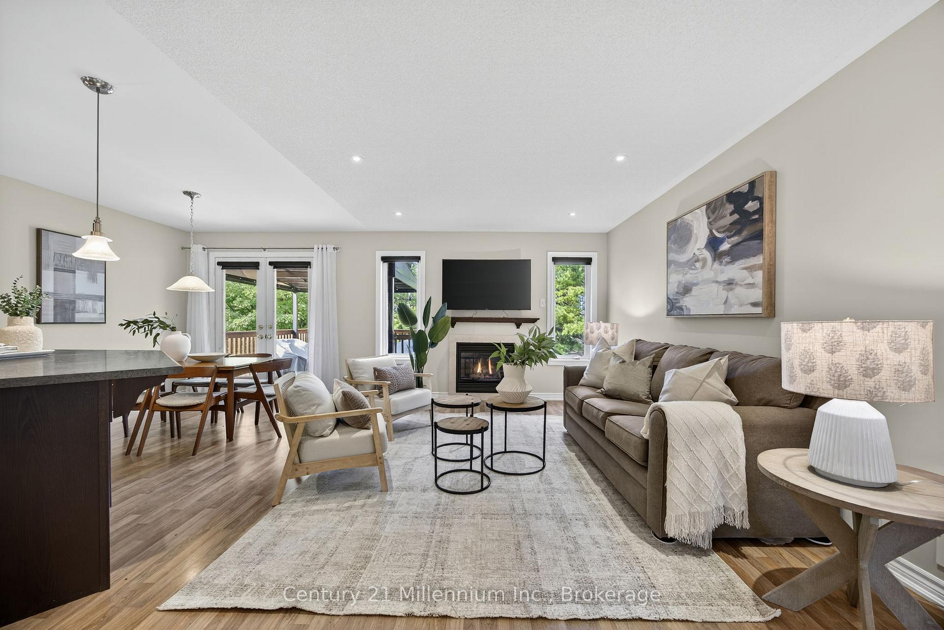 Photo 12 of 45 Red Pine Crescent, Wasaga Beach — HOMEH